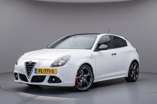Hoofdafbeelding Alfa Romeo Giulietta Alfa Romeo Giulietta 1.7 TBi 241pk Quadrifoglio Verde Pano|Bose|Alcantara|Documentatie-aanwezig
