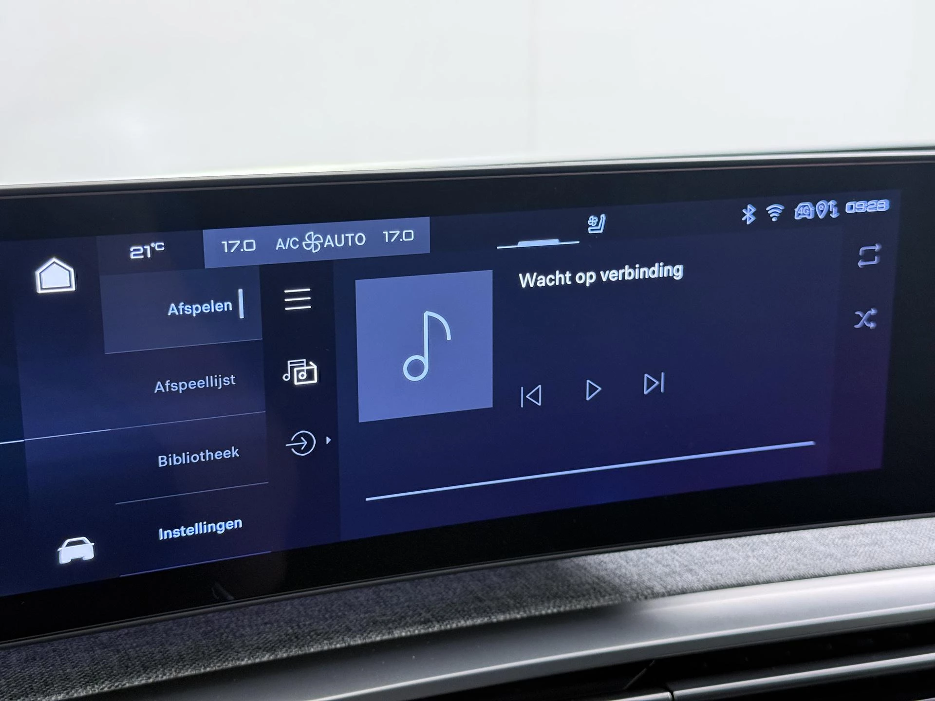 Hoofdafbeelding Peugeot e-5008