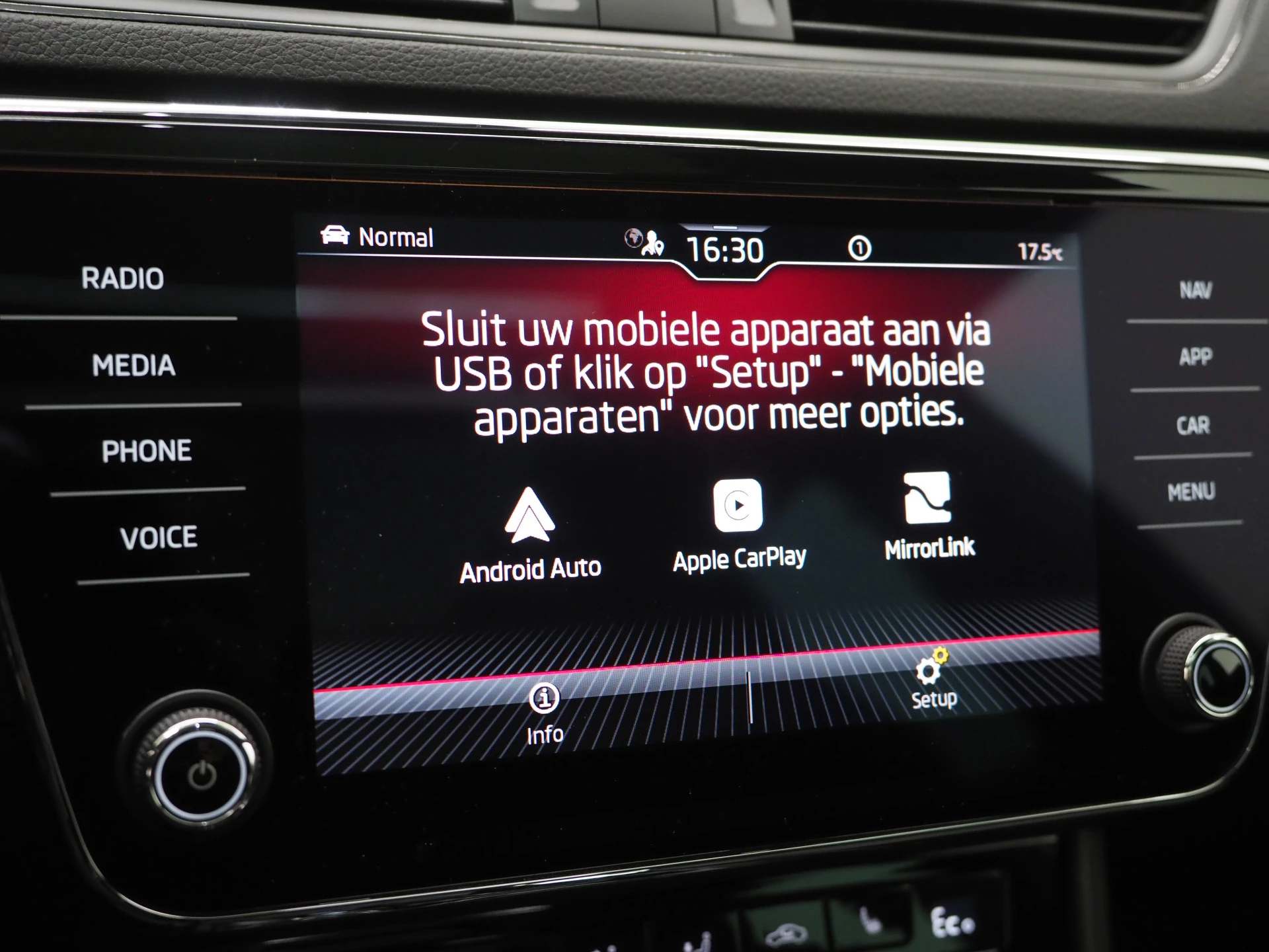 Hoofdafbeelding Škoda Superb