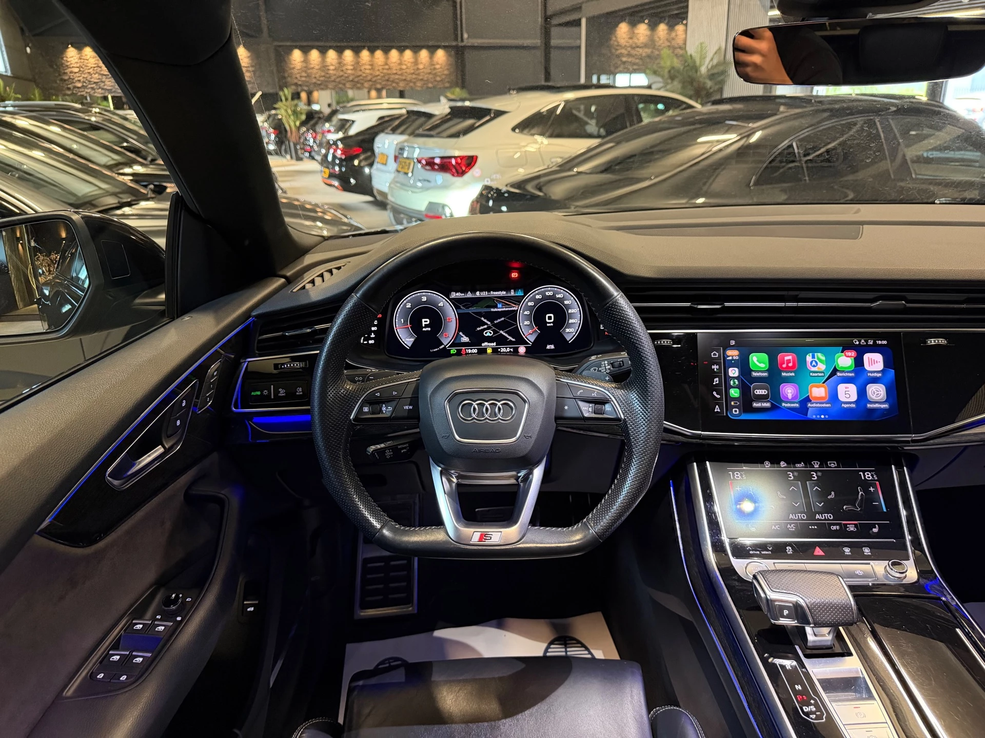 Hoofdafbeelding Audi Q8