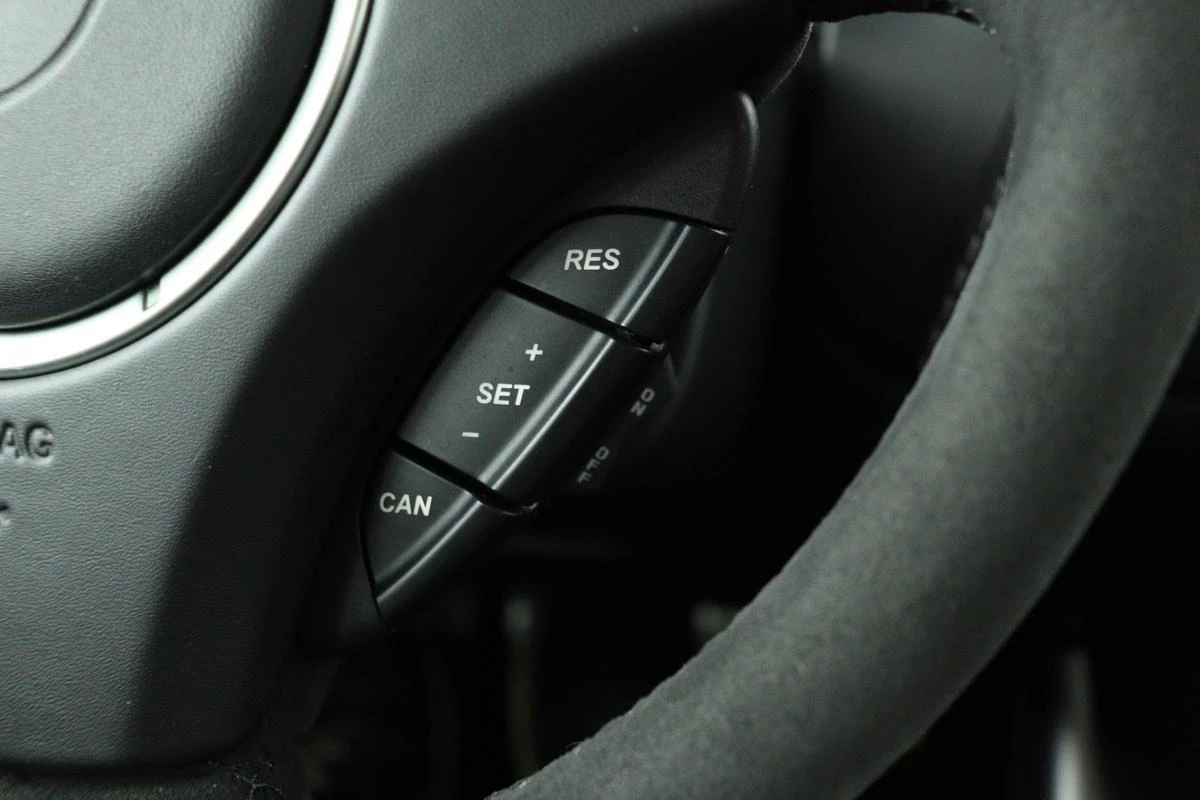 Hoofdafbeelding Aston Martin V12 Vantage