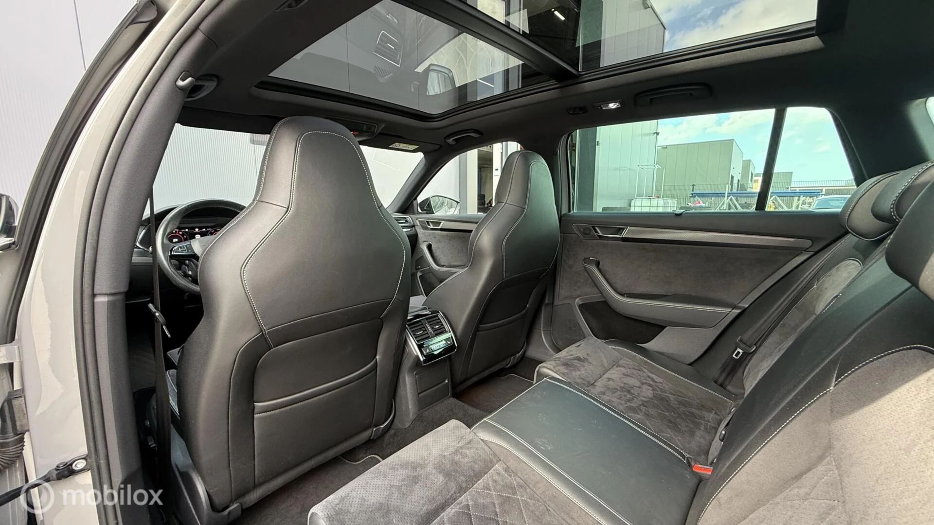 Hoofdafbeelding Škoda Superb