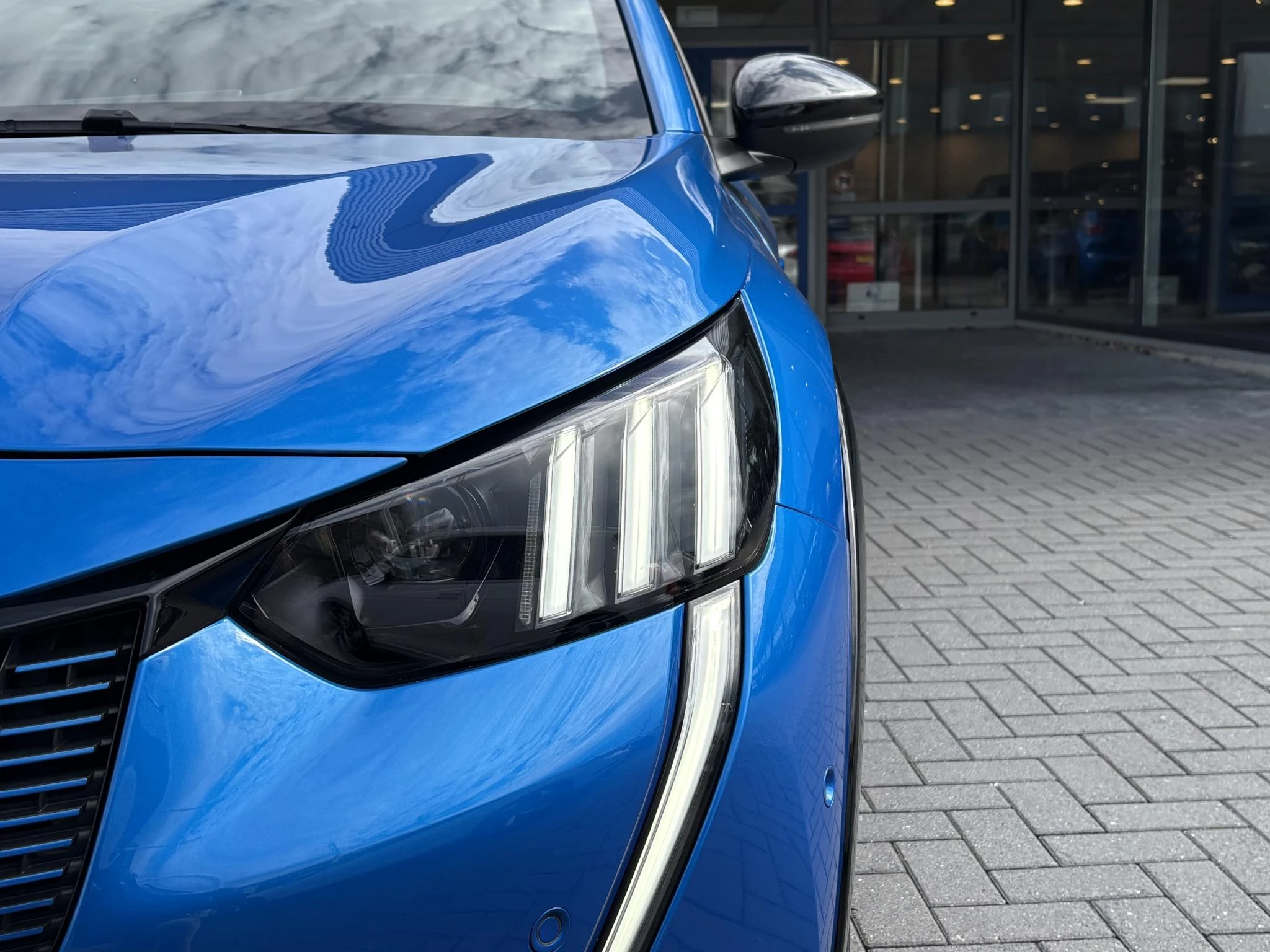Hoofdafbeelding Peugeot e-208