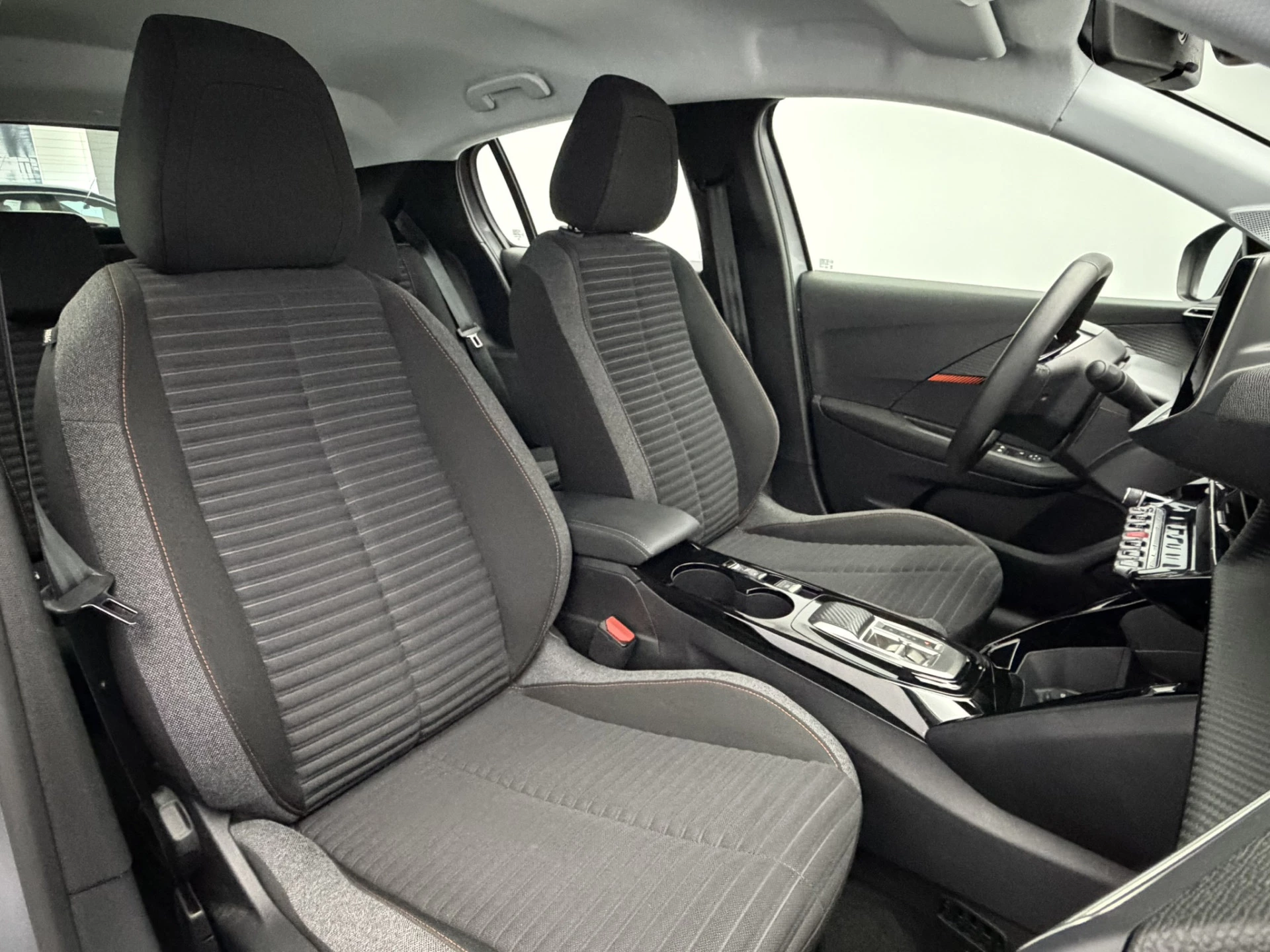 Hoofdafbeelding Peugeot e-208