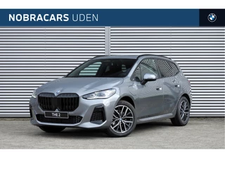 BMW 2 Serie Active Tourer 225e xDrive M Sport Automaat / Panoramadak / Trekhaak / Sportstoelen  / M Adaptief onderstel / Achteruitrijcamera / Comfort Access / Adaptieve LED