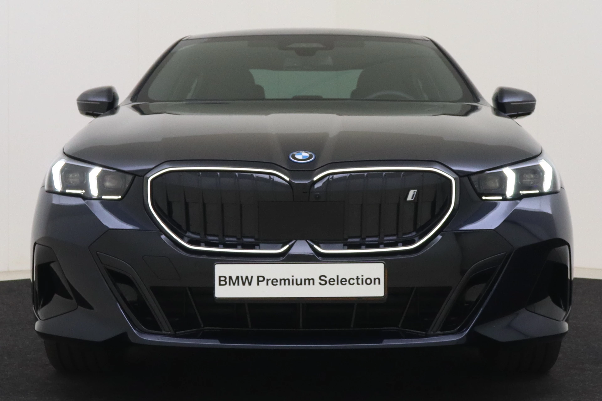 Hoofdafbeelding BMW i5