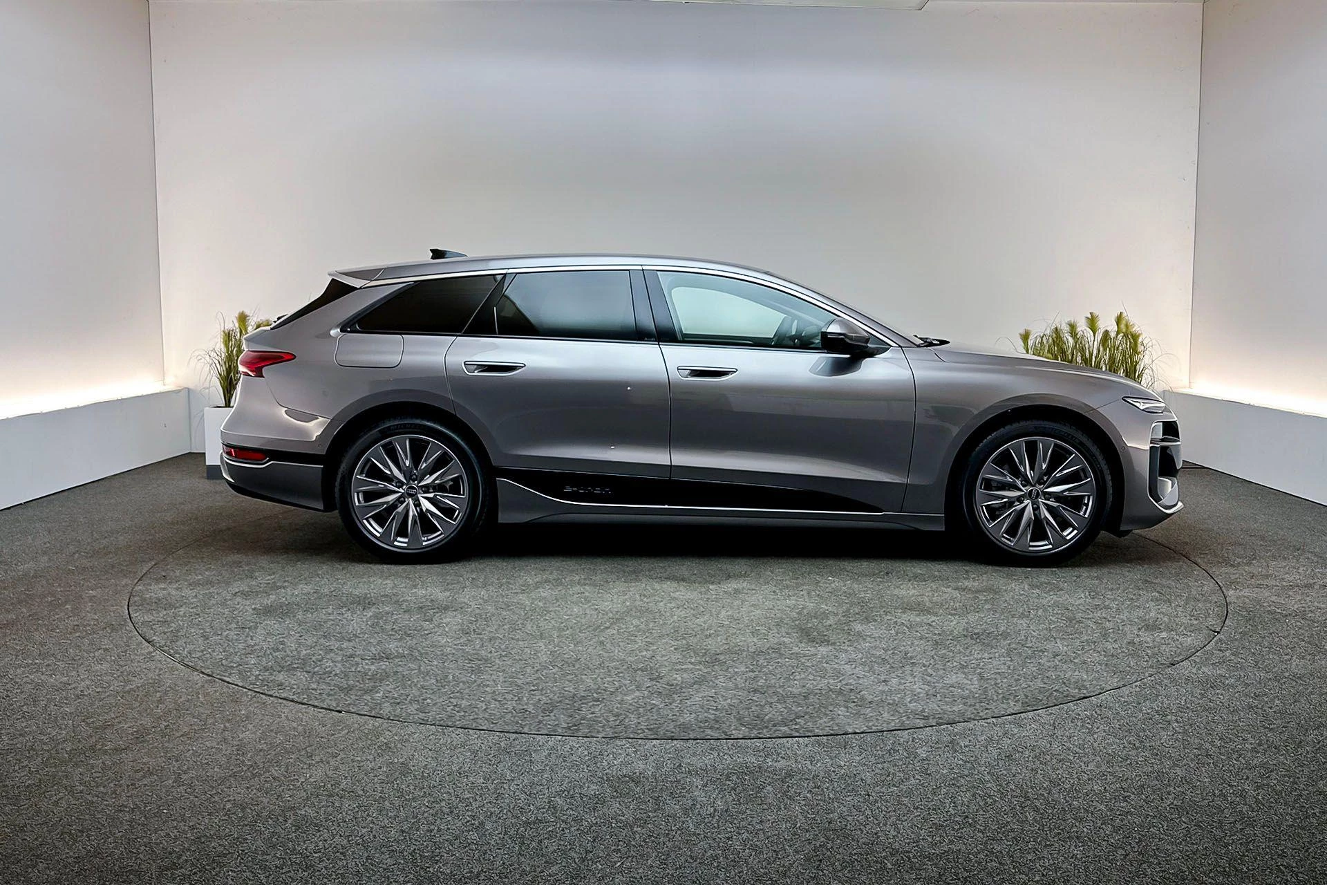 Hoofdafbeelding Audi A6 Avant e-tron