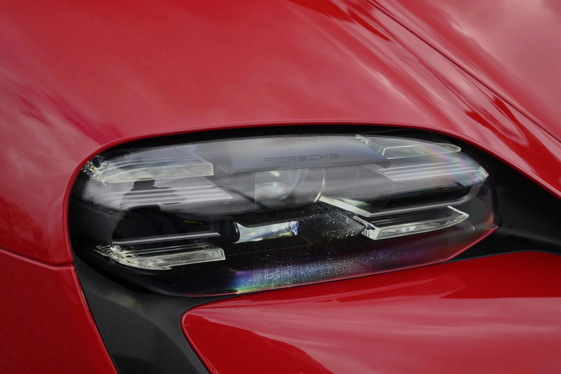 Hoofdafbeelding Porsche Taycan