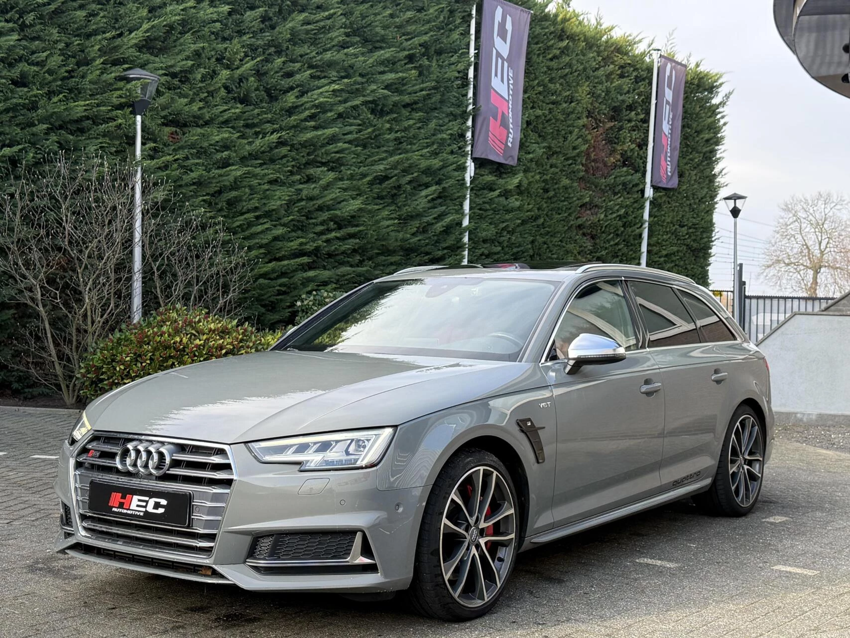 Hoofdafbeelding Audi S4