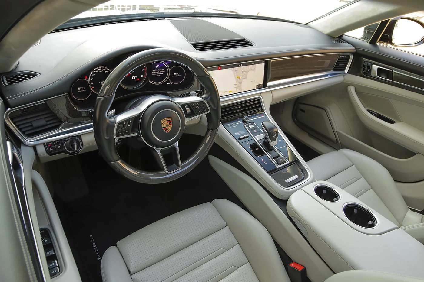 Hoofdafbeelding Porsche Panamera