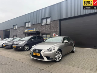 Hoofdafbeelding Lexus IS Lexus IS 300h Edition | 2E EIGENAAR | 12MND GARANTIE | AUTOMAAT | NAVI | BLUETOOTH | LED |  LMV |