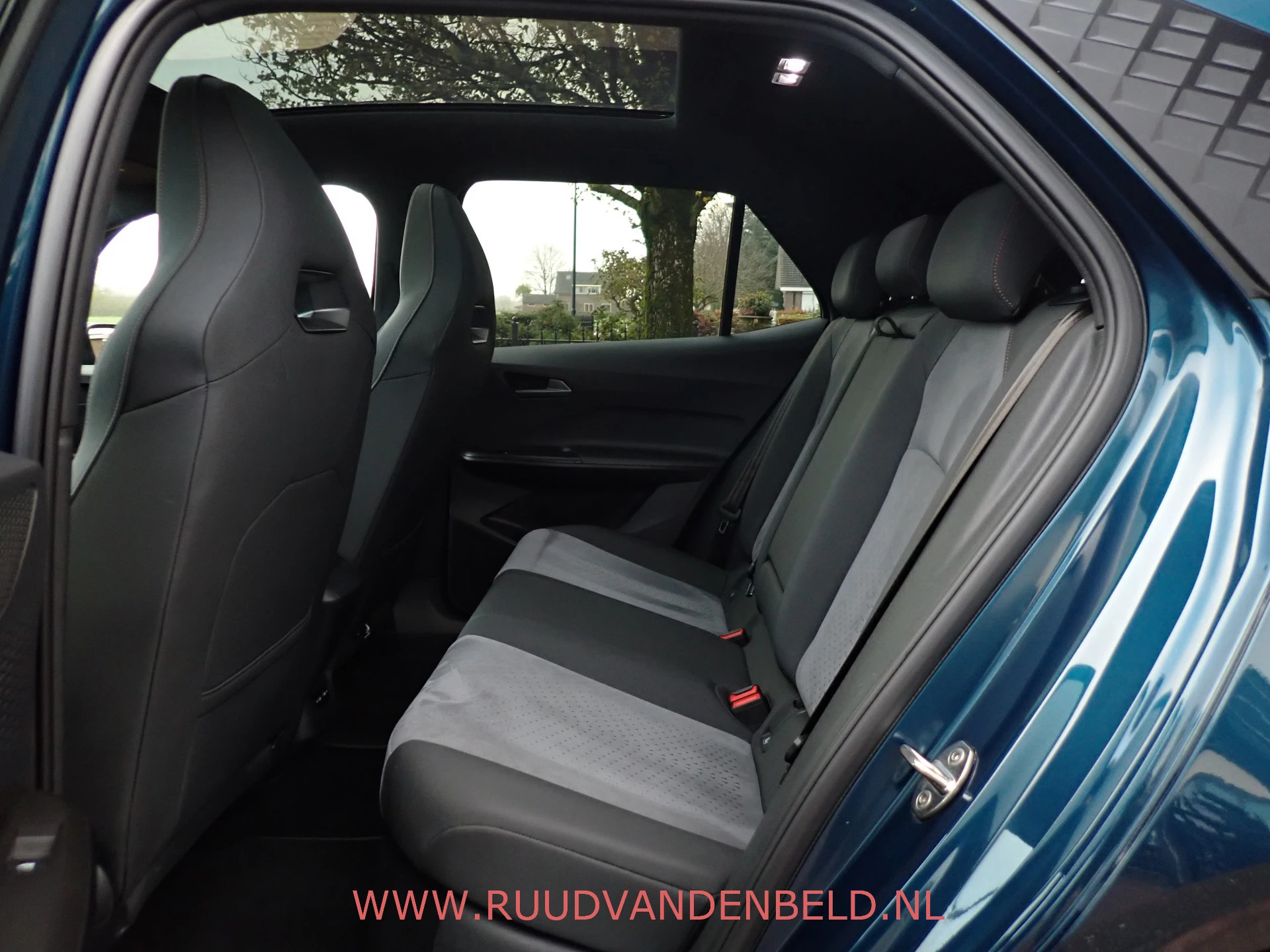 Hoofdafbeelding CUPRA Born