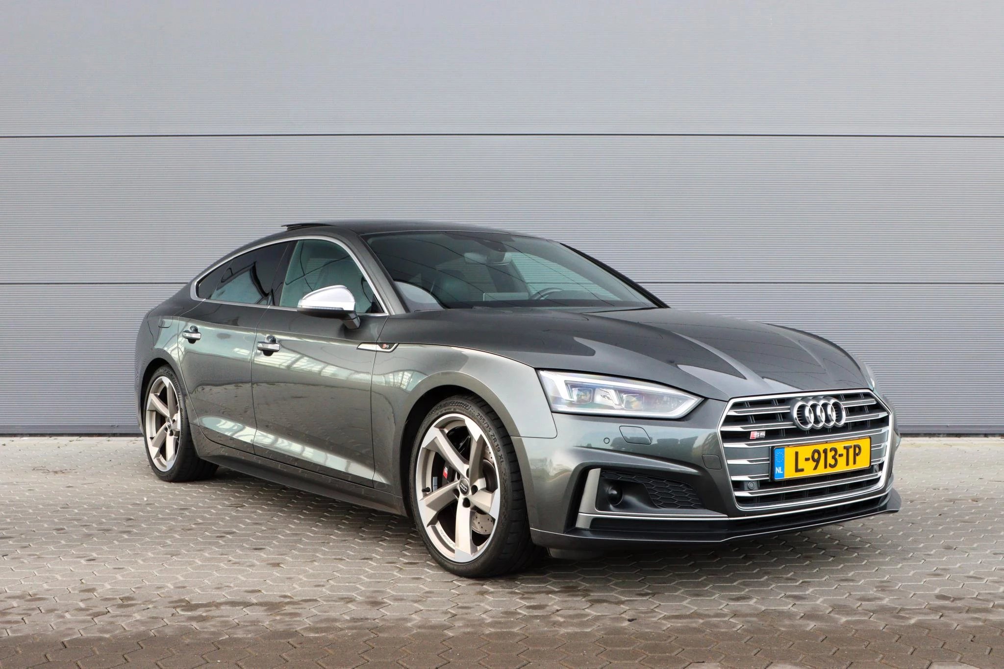 Hoofdafbeelding Audi S5