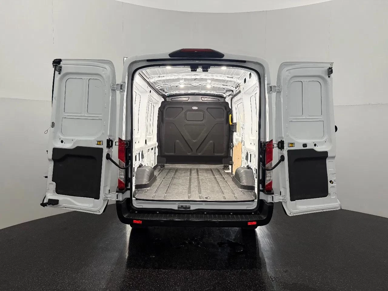 Hoofdafbeelding Ford E-Transit