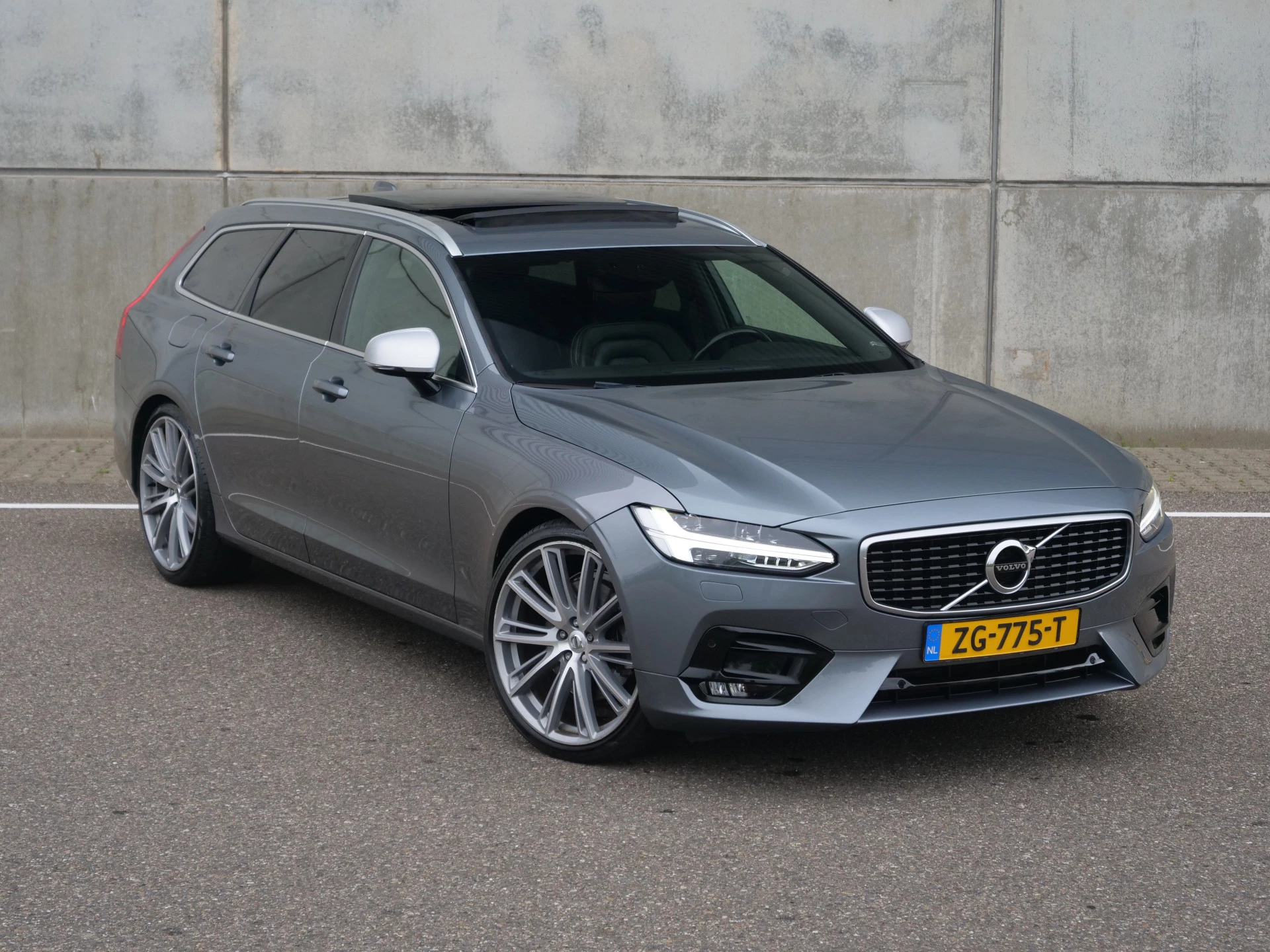 Hoofdafbeelding Volvo V90