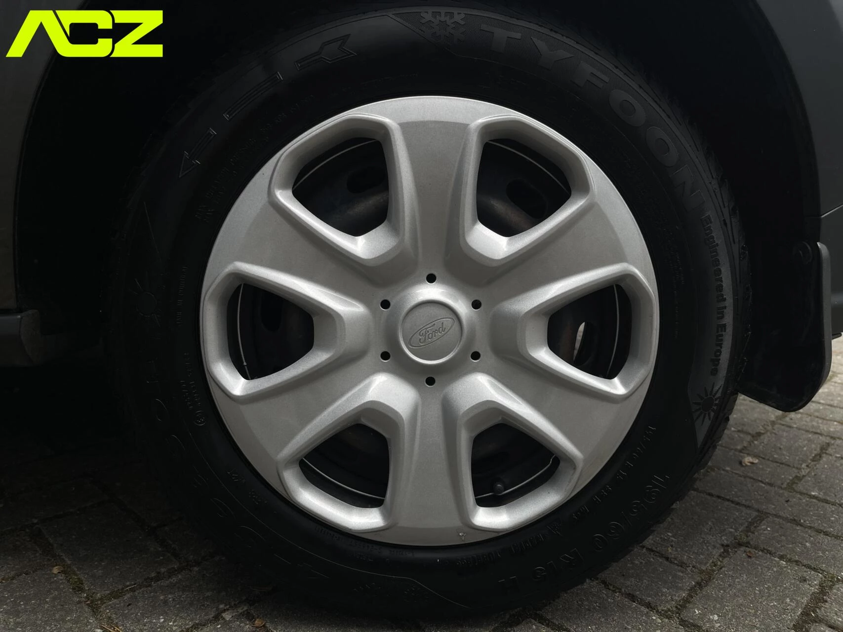 Hoofdafbeelding Ford Transit Courier
