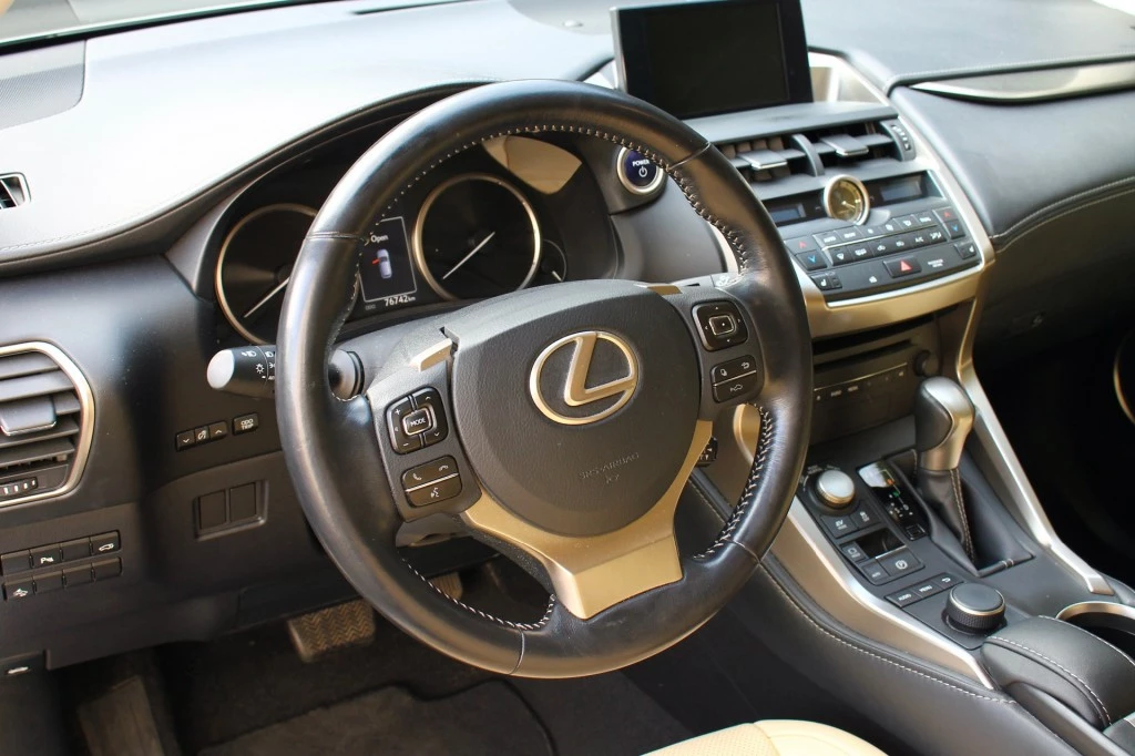 Hoofdafbeelding Lexus NX