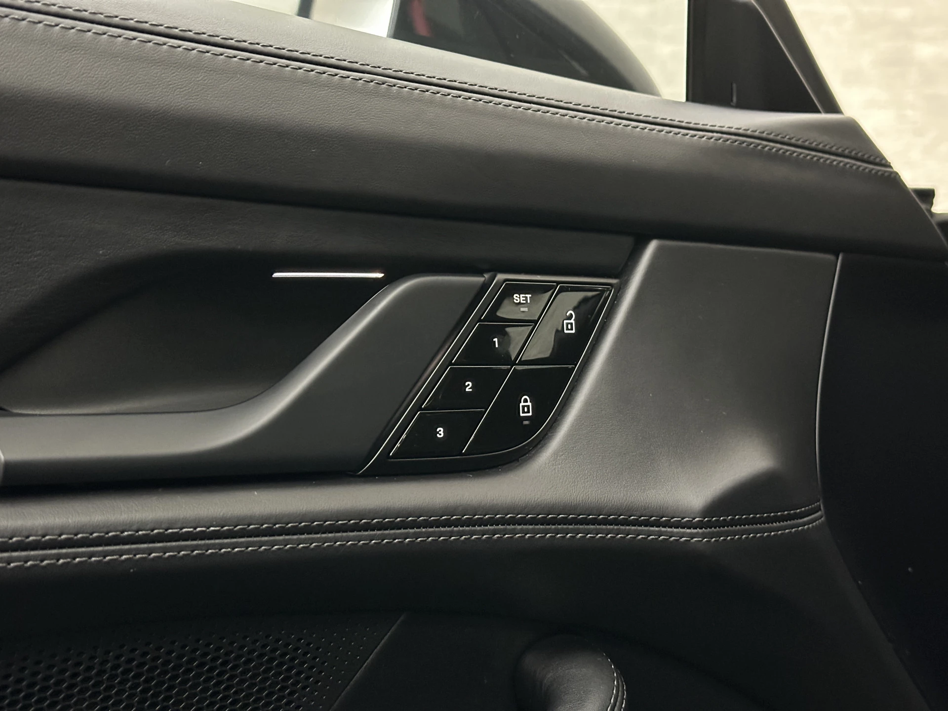 Hoofdafbeelding Porsche Taycan