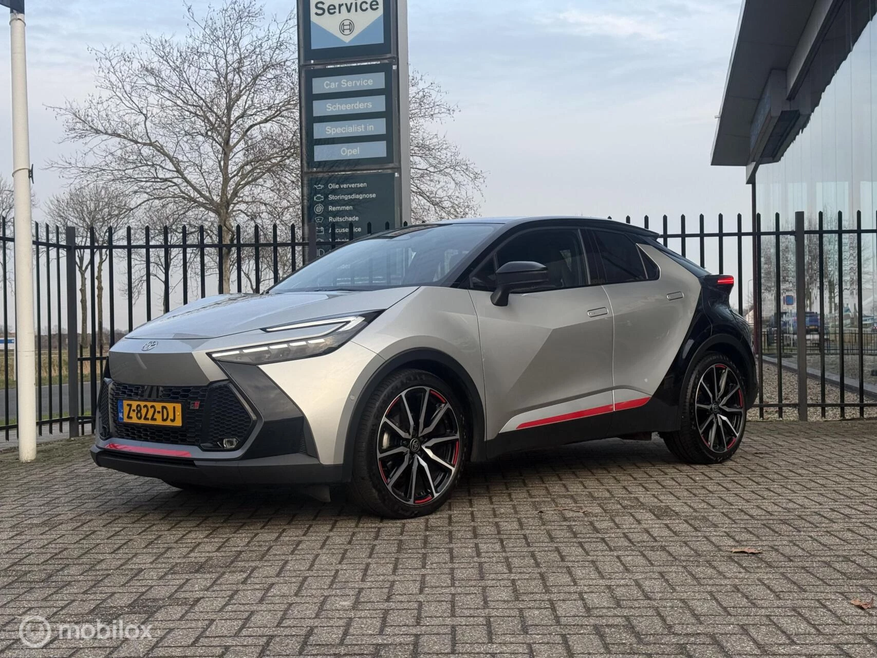 Hoofdafbeelding Toyota C-HR