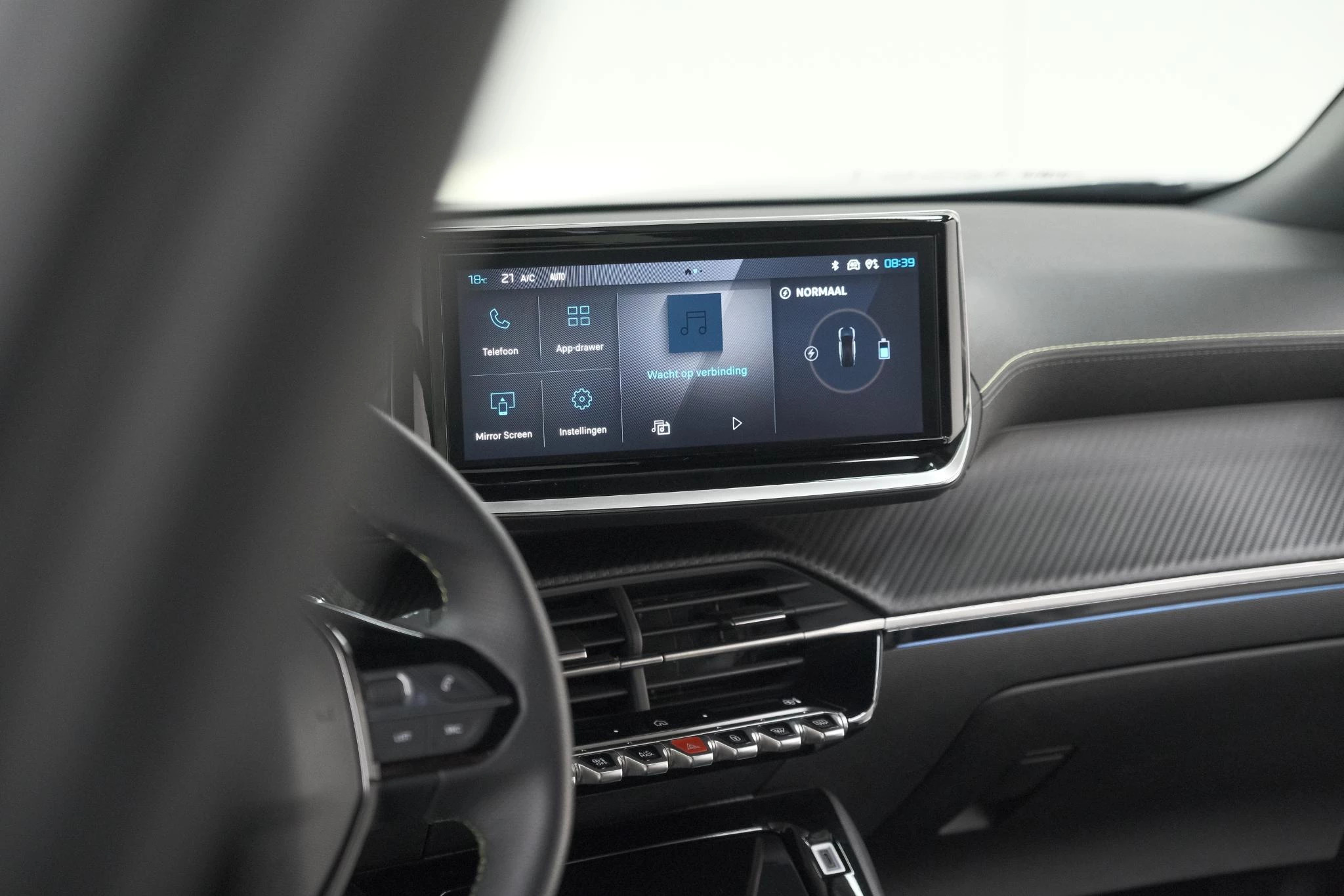 Hoofdafbeelding Peugeot e-2008