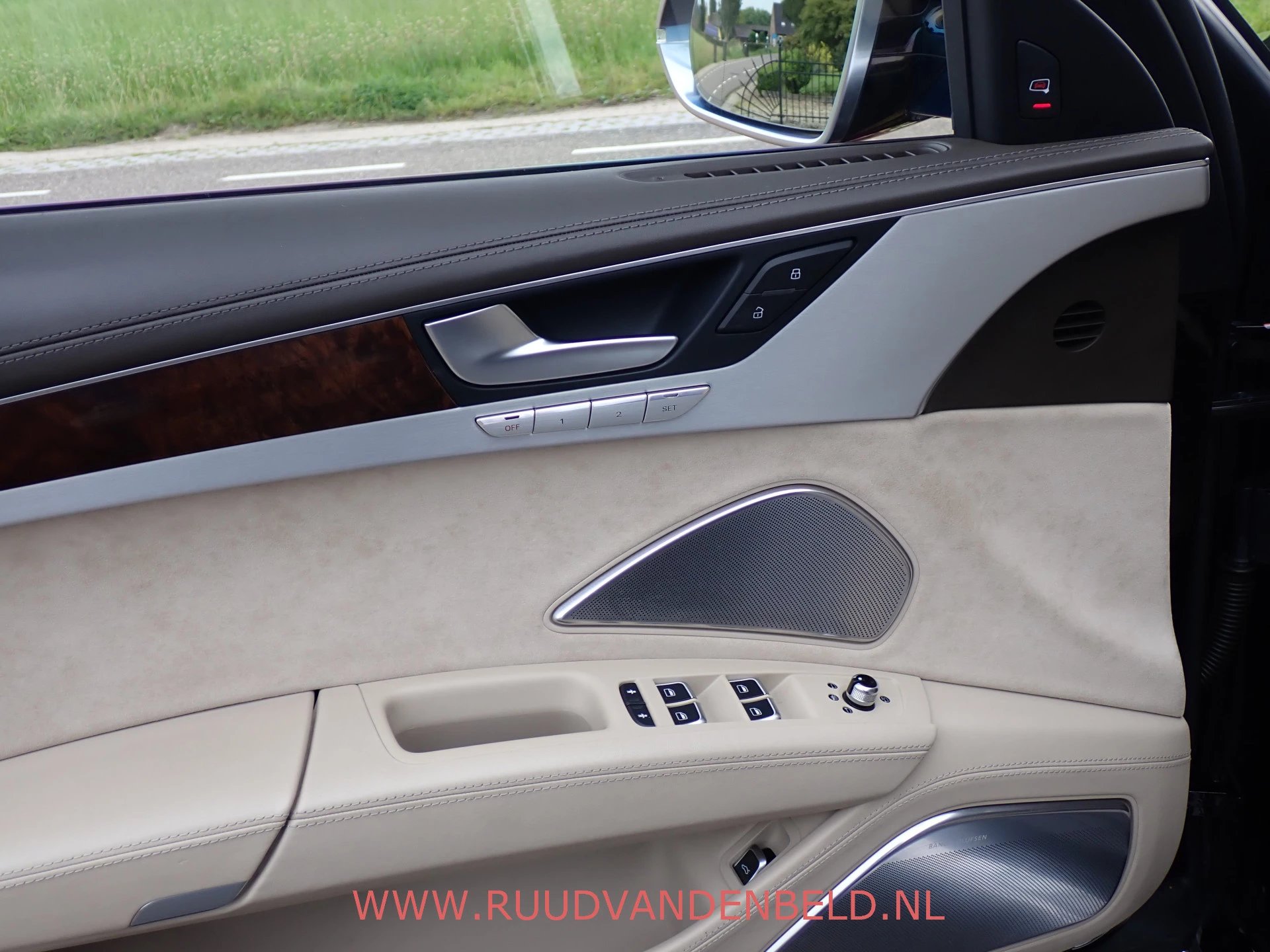 Hoofdafbeelding Audi A8