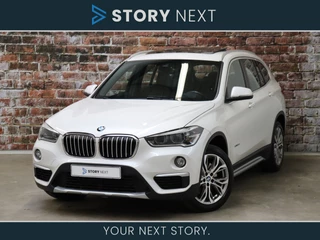 BMW X1 xDrive20i High Executive xLine Automaat / Trekhaak / Panoramadak / Head-Up Display / Parkeersensoren / Cruise Control / Navigatie Plus / Stoelverwarming / Climate Control / Parking Assistant / Leder / 18 Inch