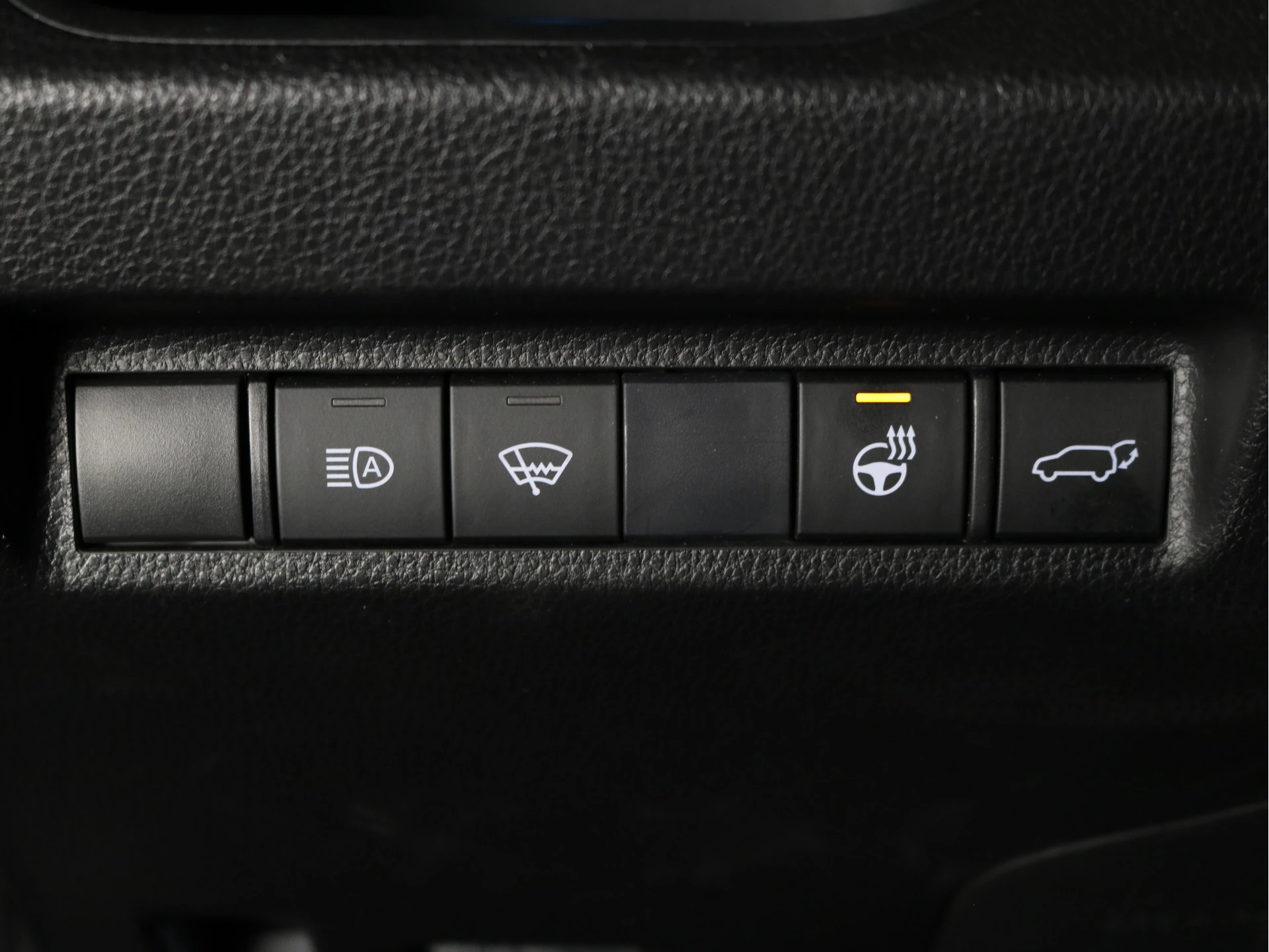 Hoofdafbeelding Suzuki Across