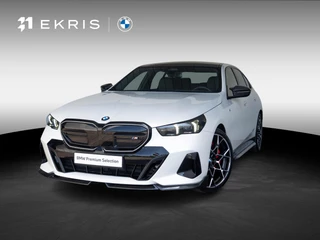 BMW i5 Sedan eDrive40 | M Sportpakket Pro | M PERFORMANCE PARTS | Innovation Pack | Stuurwielrand verwarmd | Comfort Access | Iconic Glow | Glazen panoramadak | 21 inch | Driving Assistant Plus | Harman Kardon | Trekhaak