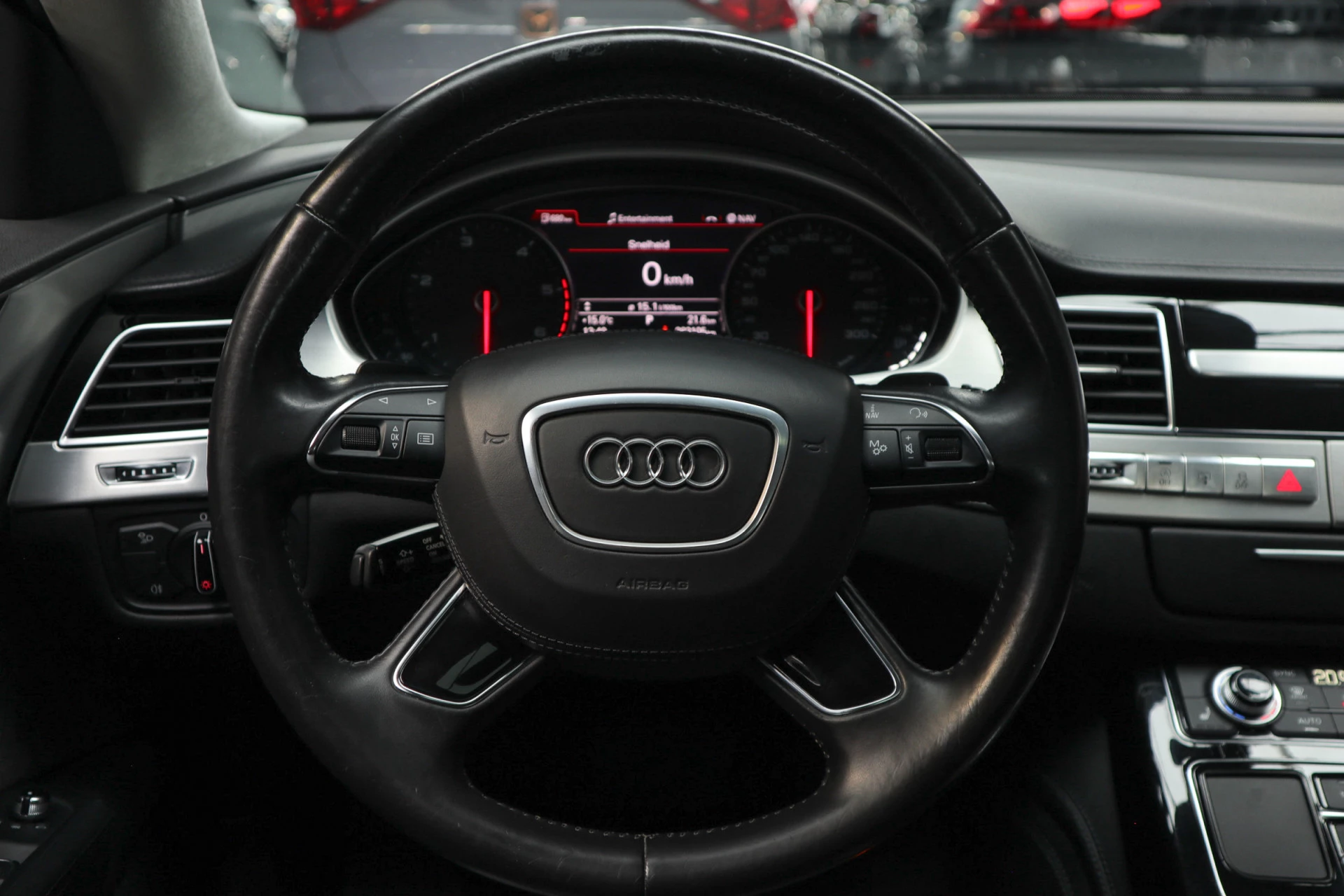 Hoofdafbeelding Audi A8