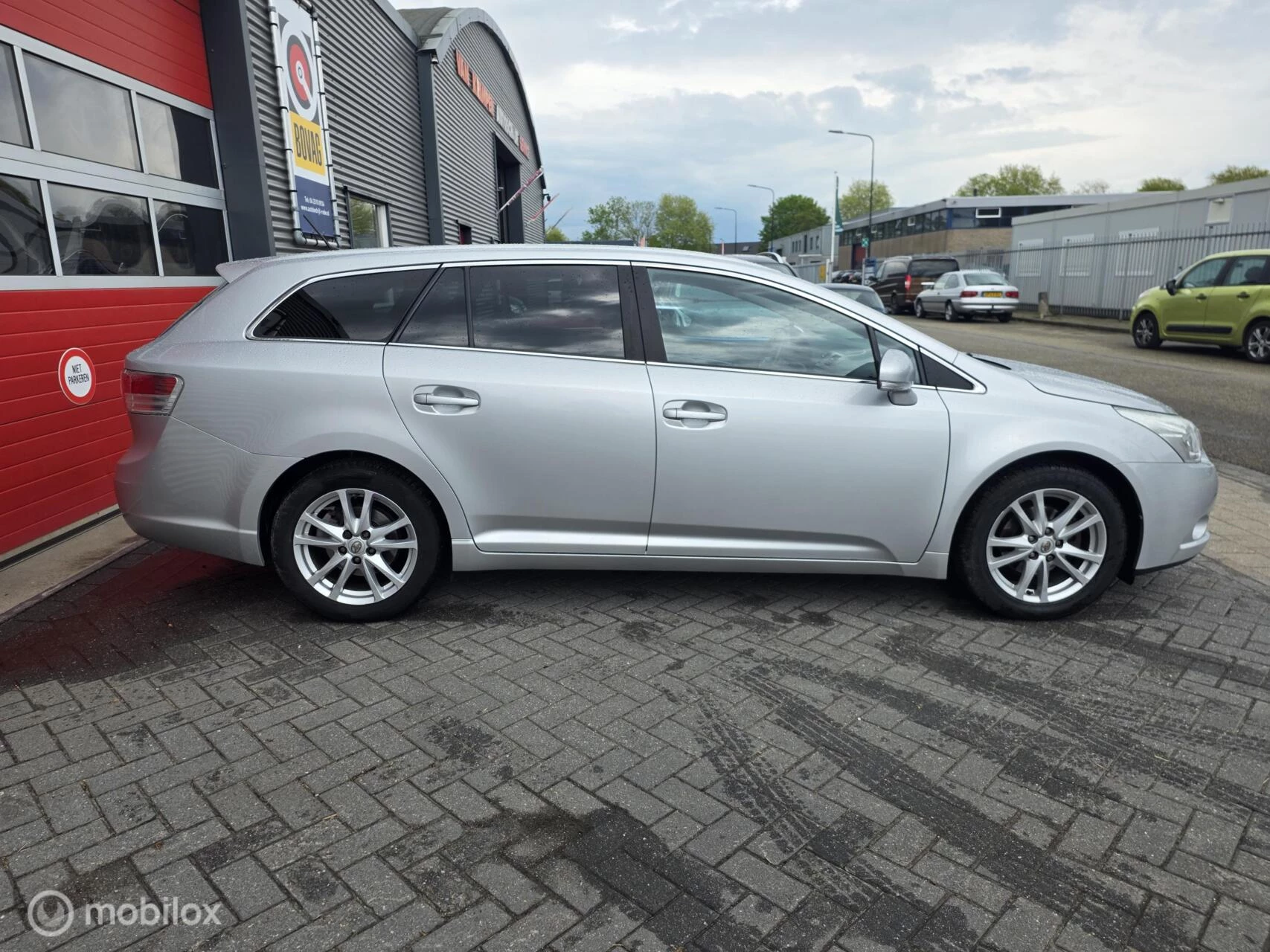 Hoofdafbeelding Toyota Avensis
