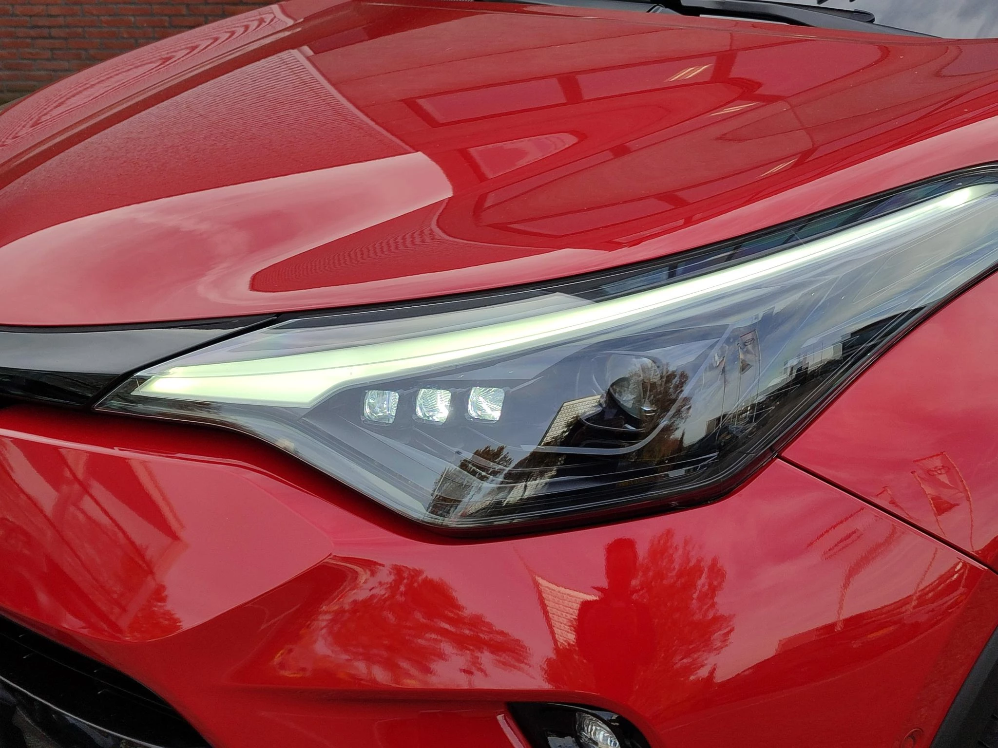 Hoofdafbeelding Toyota C-HR