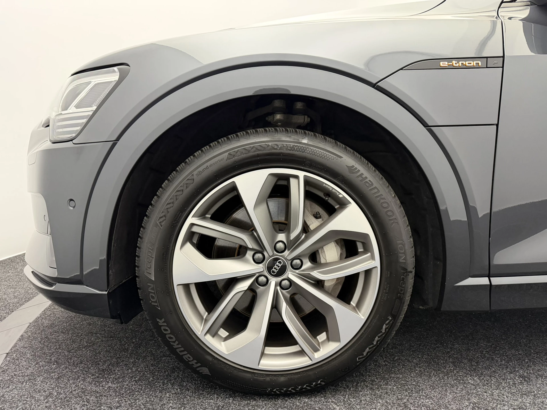 Hoofdafbeelding Audi e-tron
