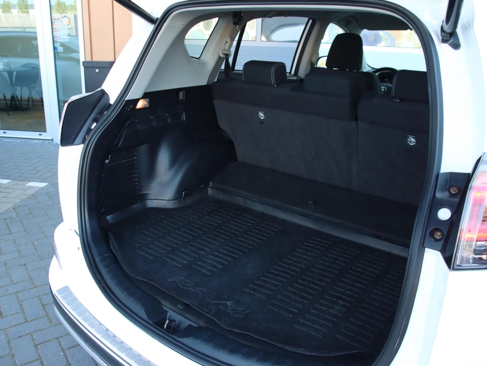 Hoofdafbeelding Toyota RAV4