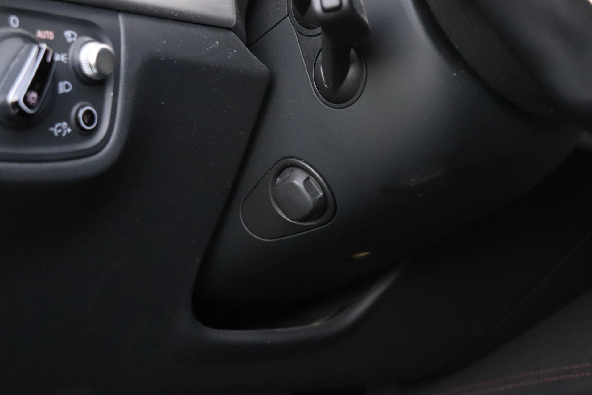 Hoofdafbeelding Audi A8