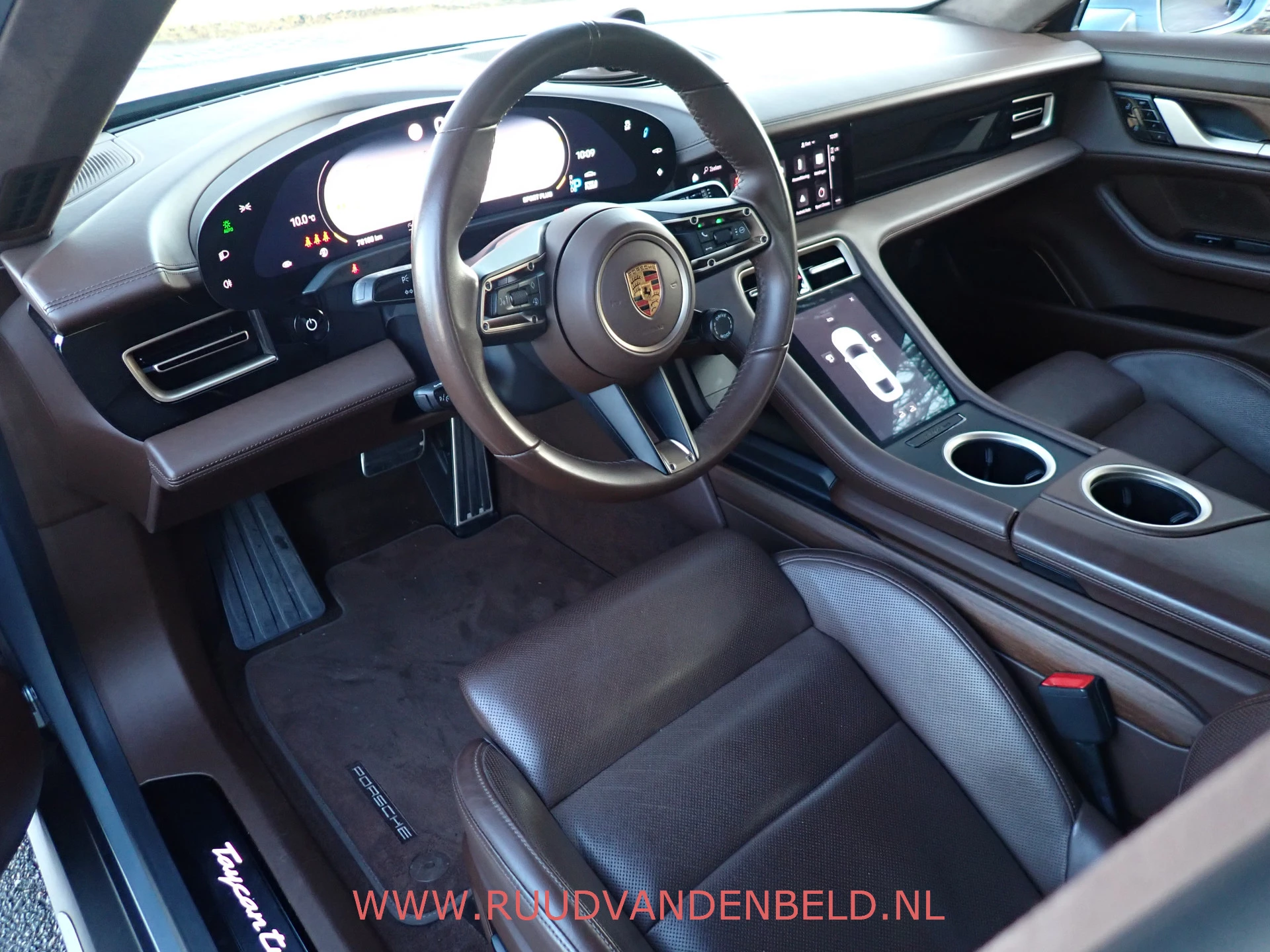Hoofdafbeelding Porsche Taycan