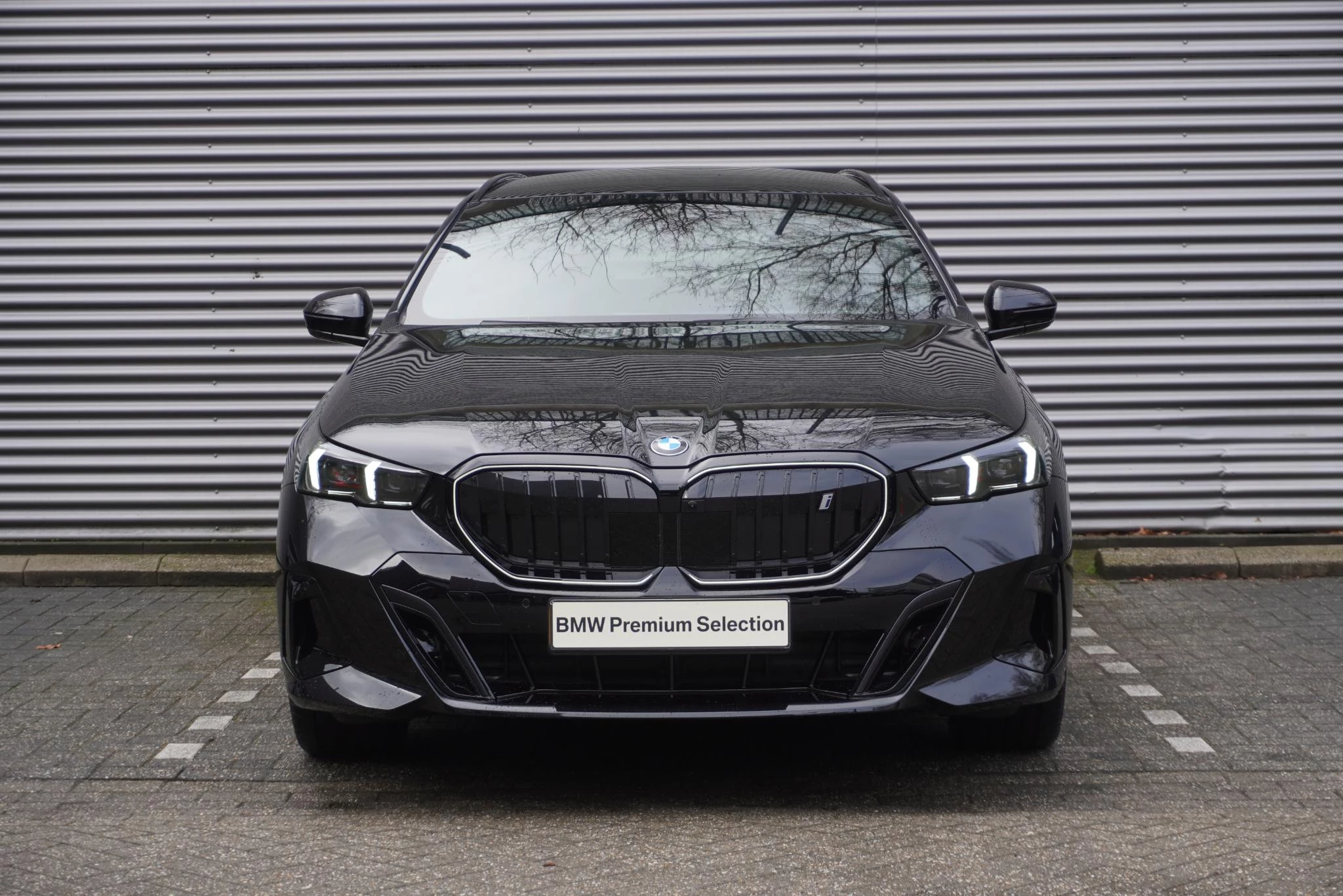 Hoofdafbeelding BMW i5