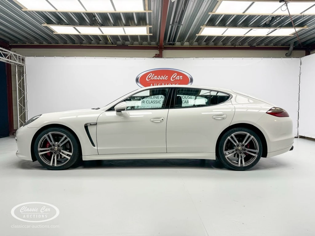 Hoofdafbeelding Porsche Panamera