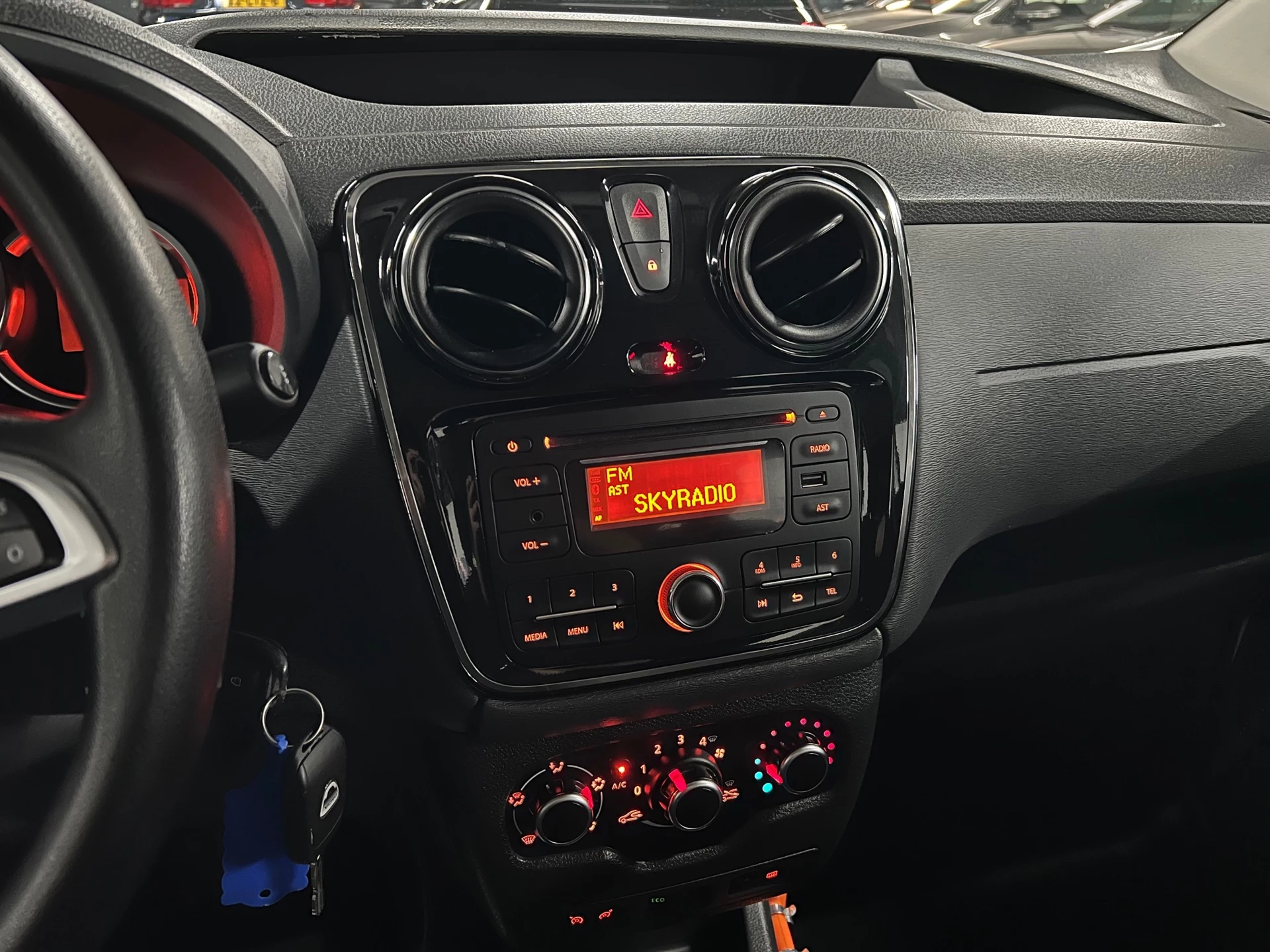 Hoofdafbeelding Dacia Dokker