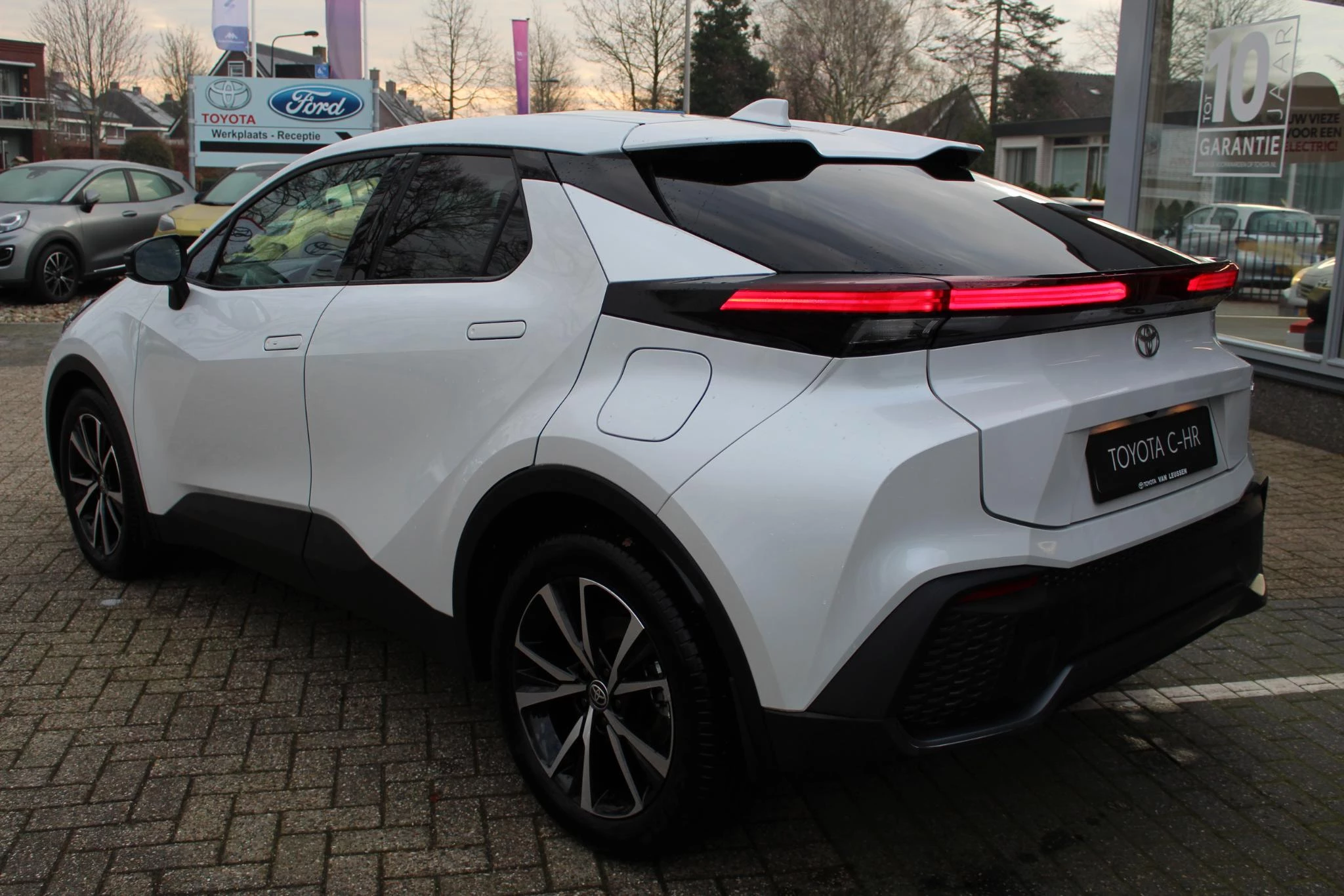 Hoofdafbeelding Toyota C-HR