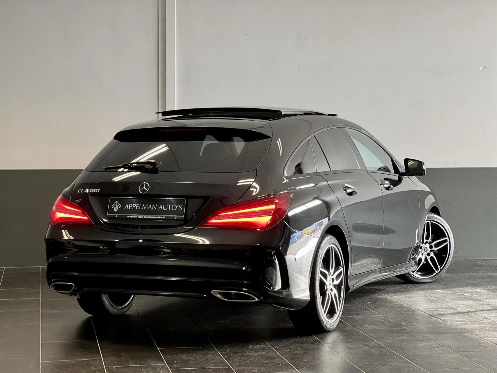 Hoofdafbeelding Mercedes-Benz CLA