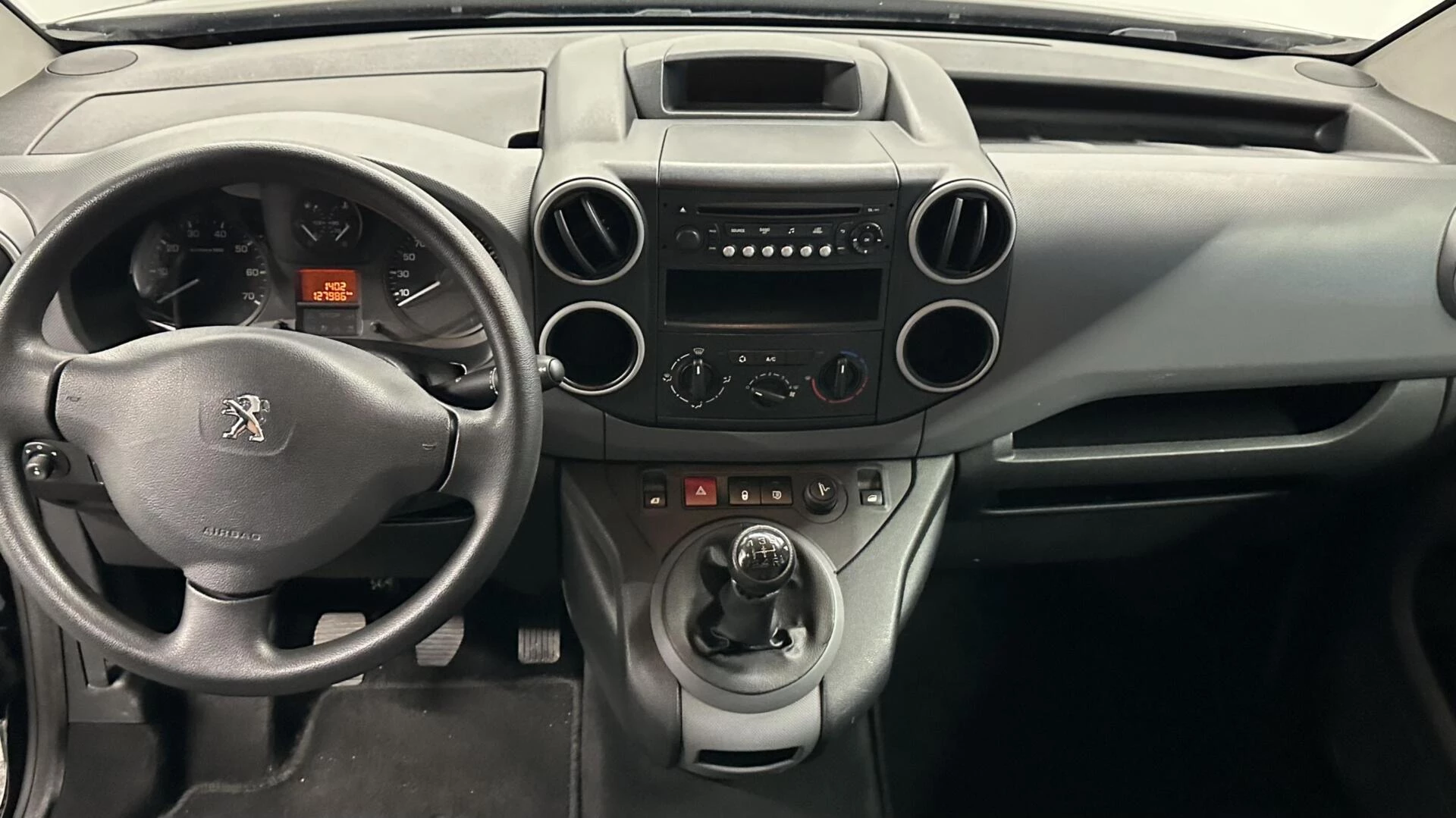 Hoofdafbeelding Peugeot Partner