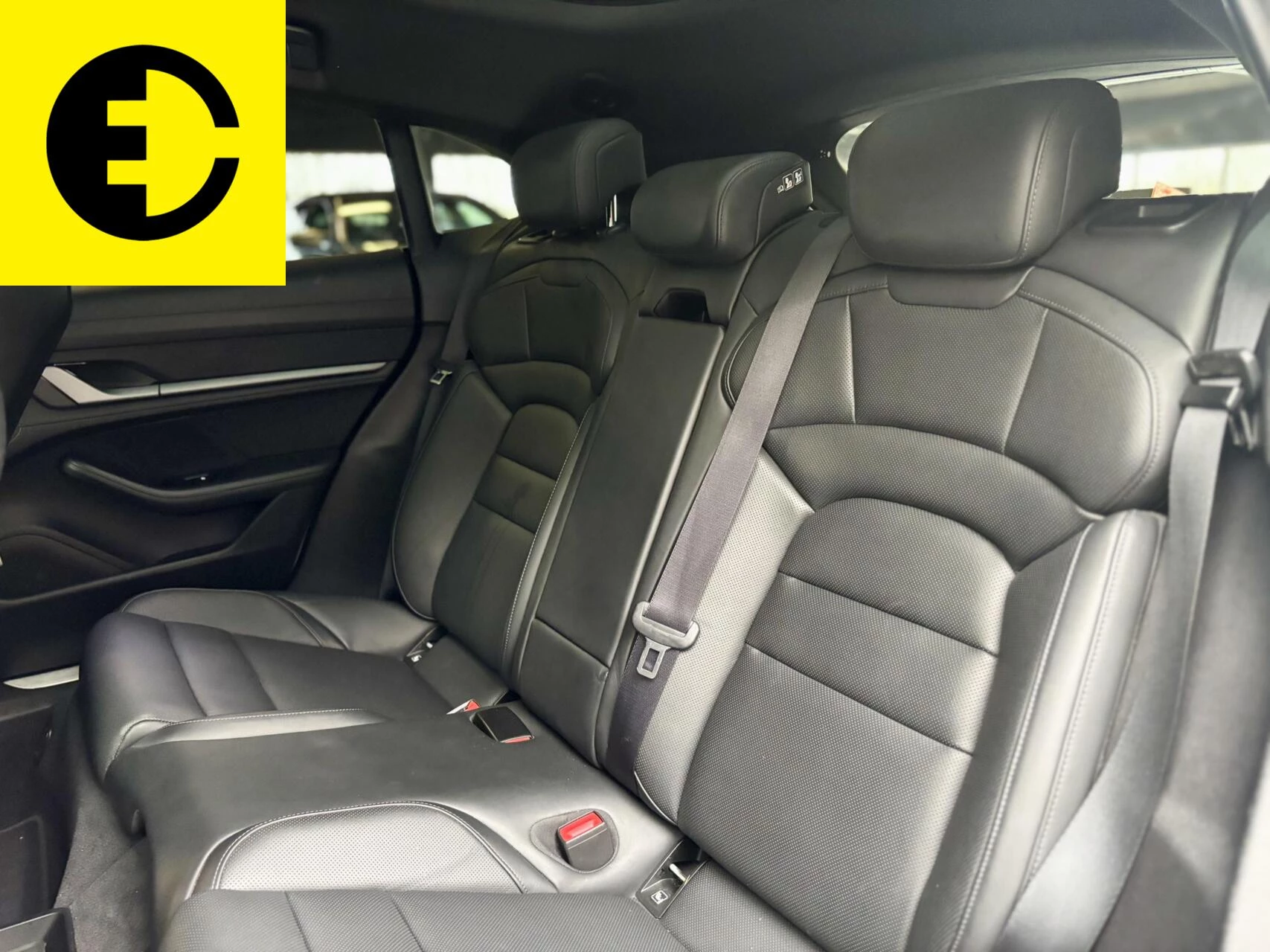 Hoofdafbeelding Porsche Taycan