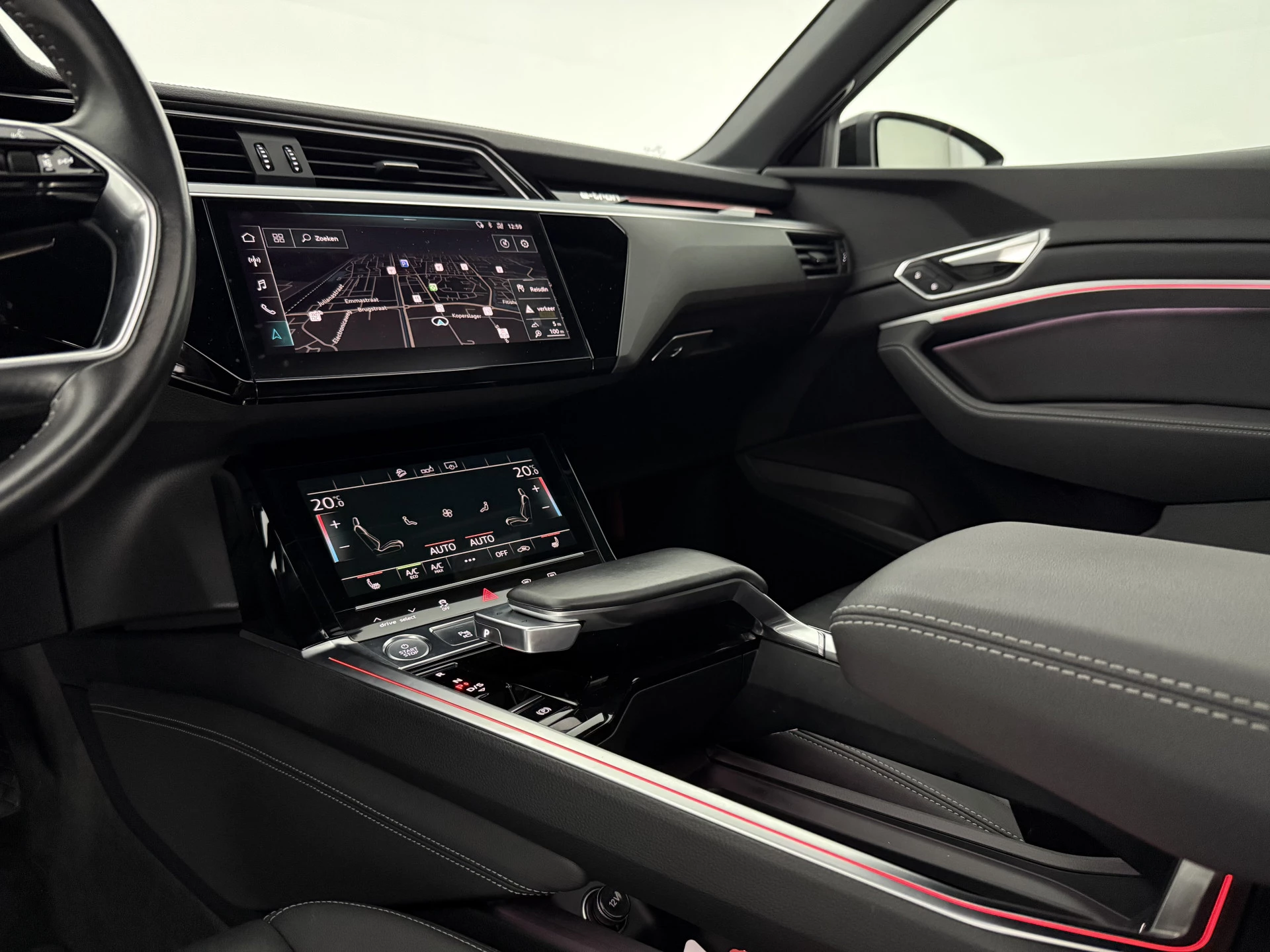 Hoofdafbeelding Audi e-tron