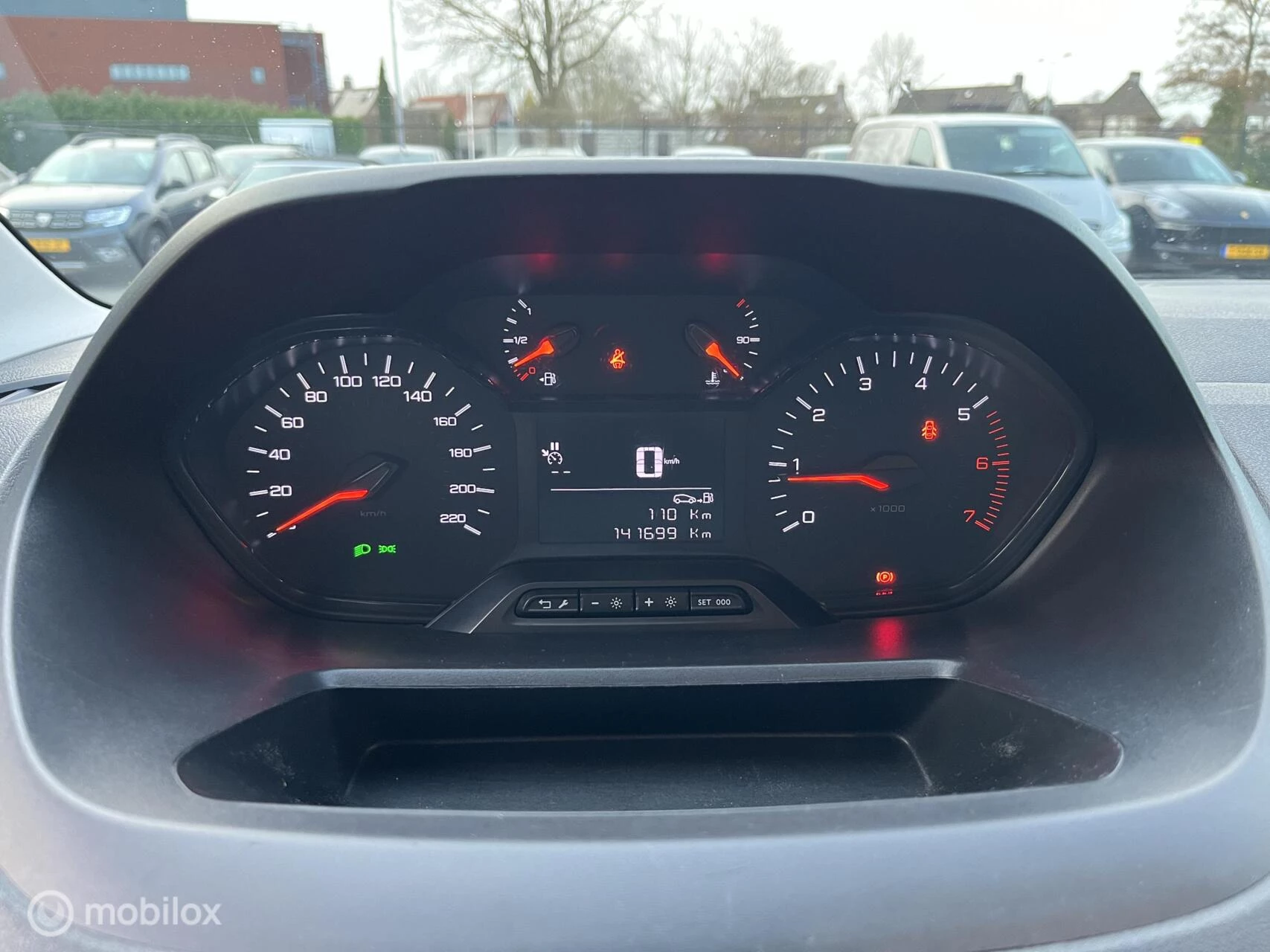 Hoofdafbeelding Peugeot Partner