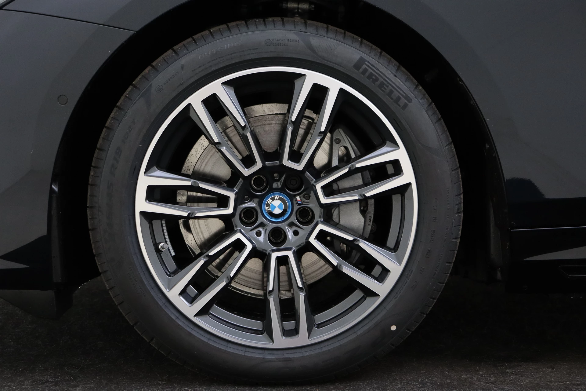 Hoofdafbeelding BMW i5