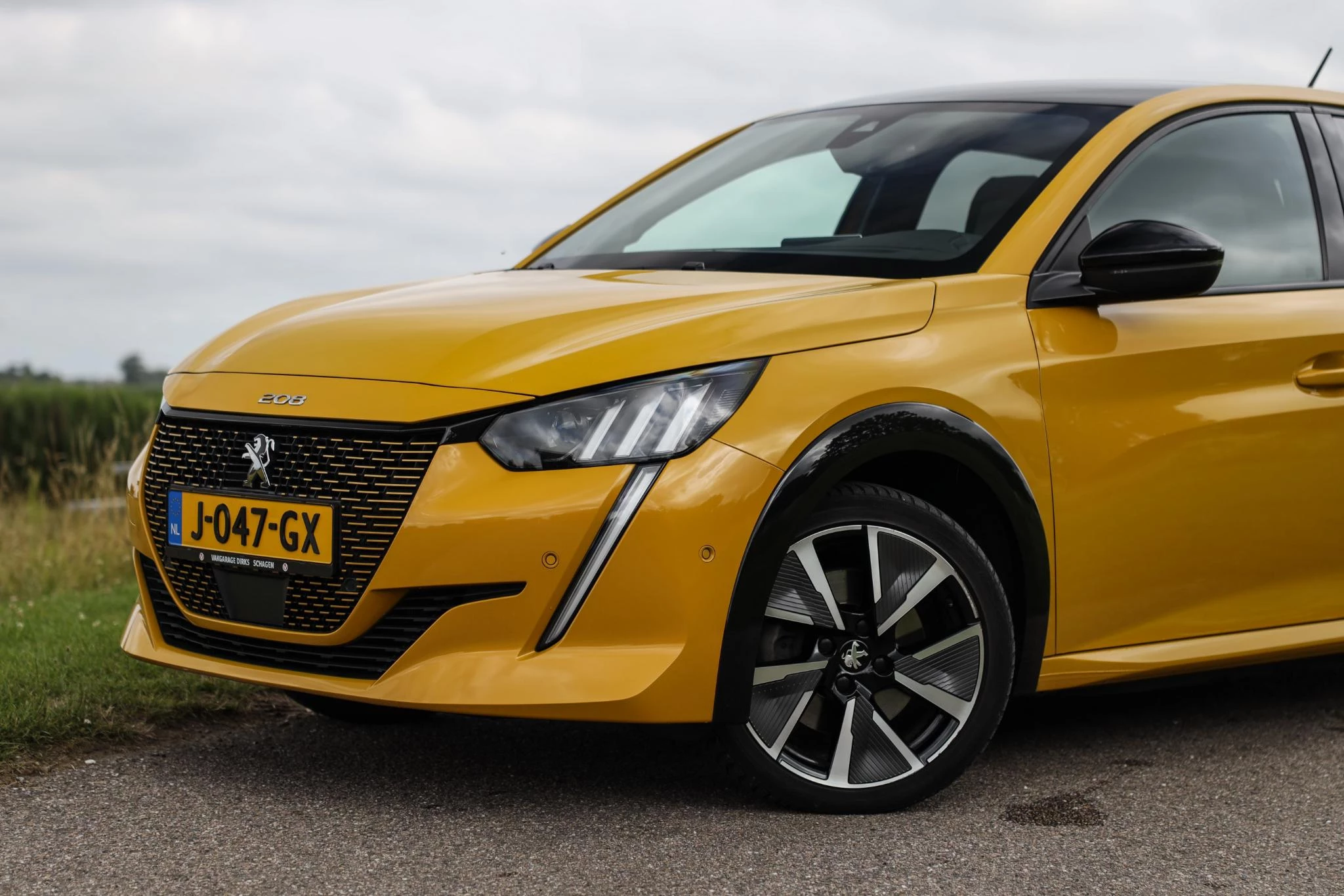 Hoofdafbeelding Peugeot e-208