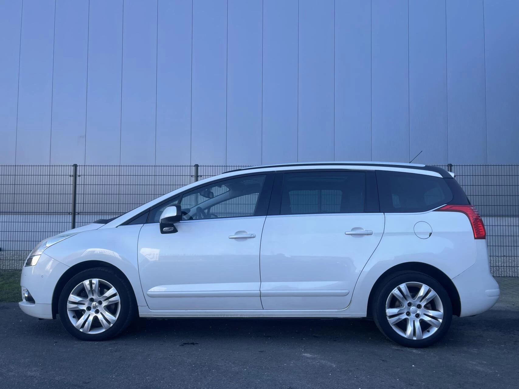 Hoofdafbeelding Peugeot 5008