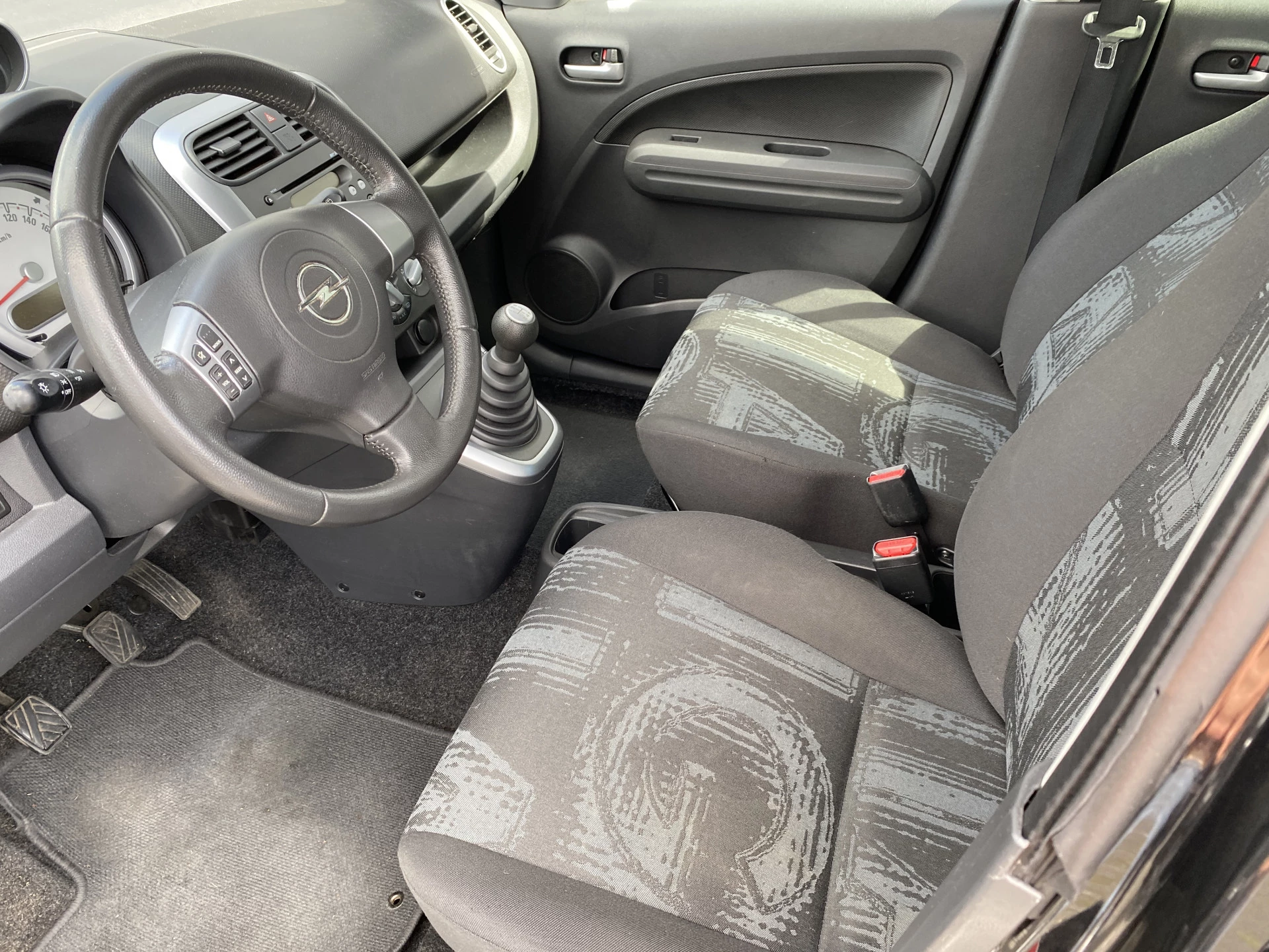 Hoofdafbeelding Opel Agila