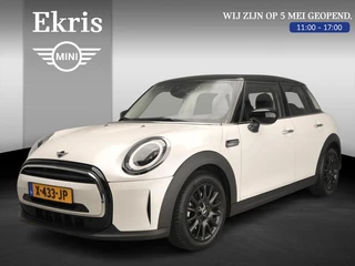 Mini 5-deurs Cooper Automaat / Driving assist / LED / Cruise / Climate / PDC / Navigatie / Alu wielen black