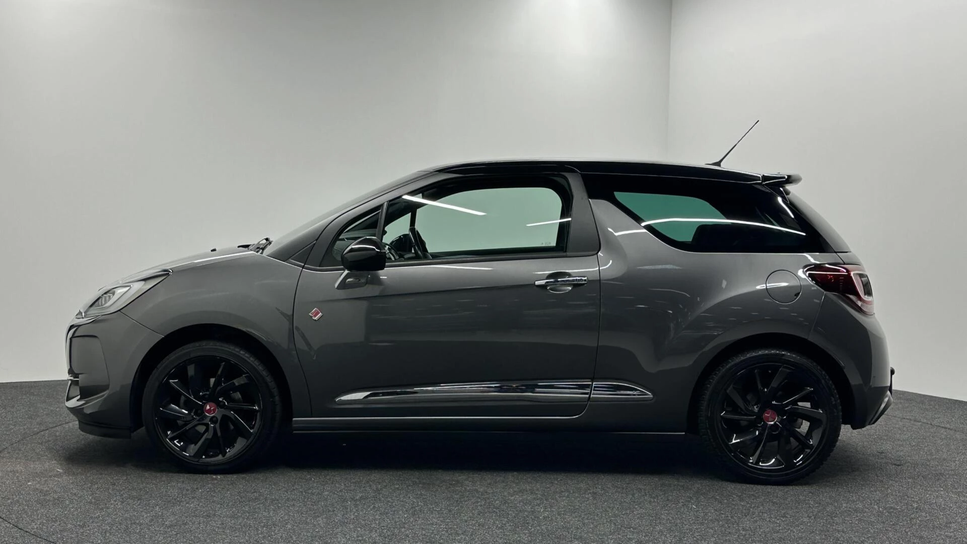 Hoofdafbeelding DS DS 3